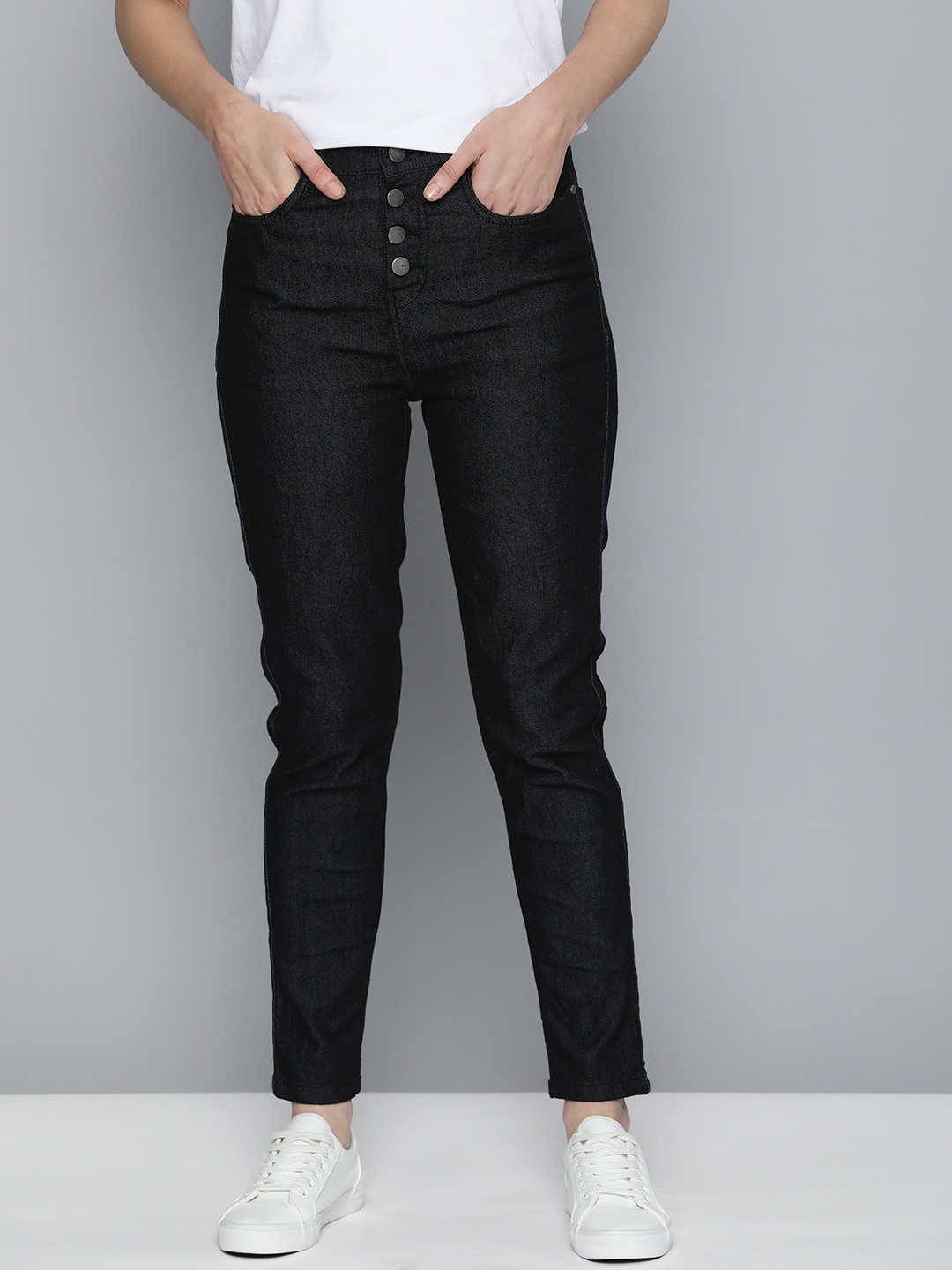 

Mast & Harbour Women Black Skinny Fit Mid-Rise Light Fade Stretchable Jeans
