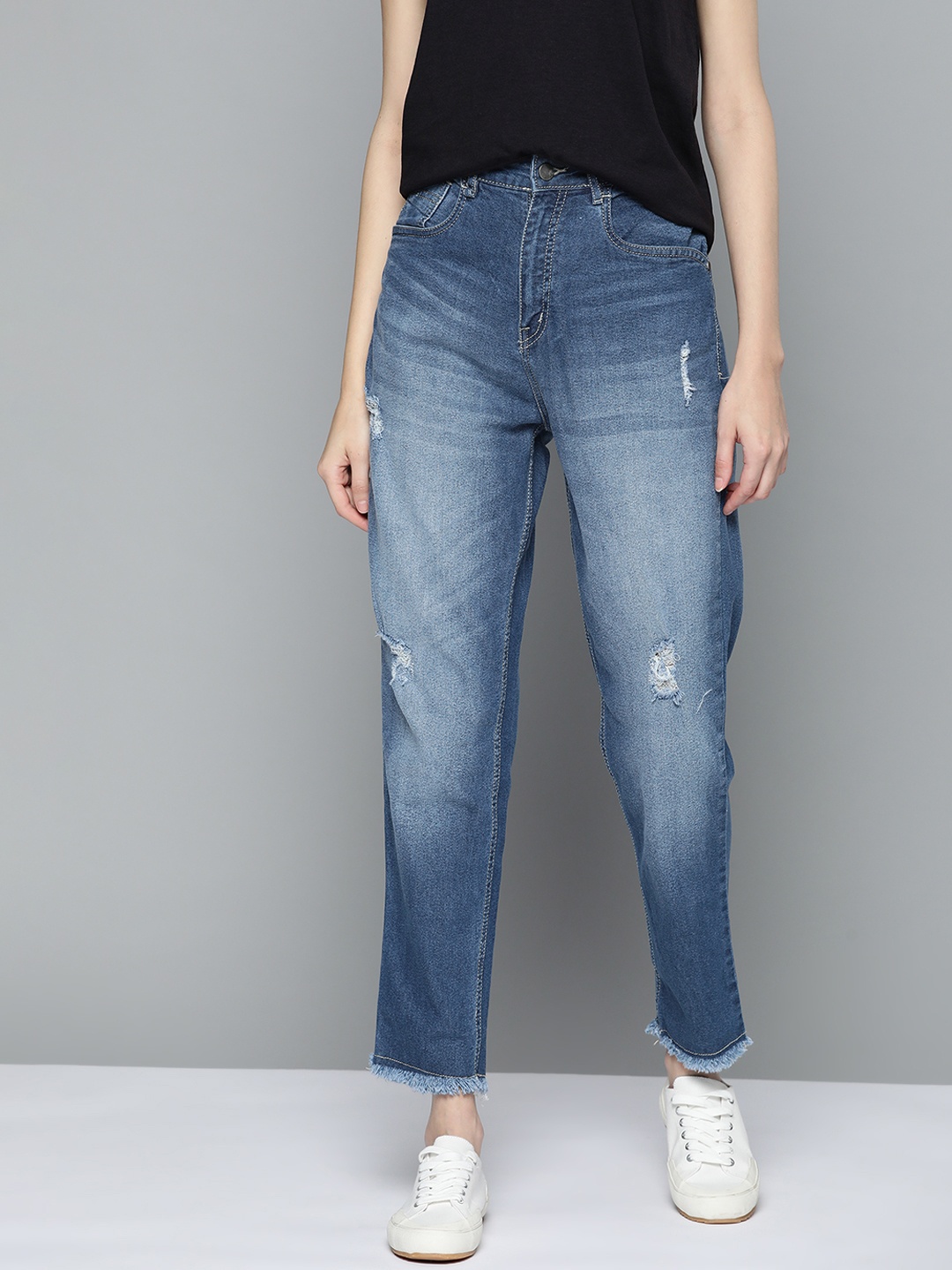 

Mast & Harbour Women Blue Boyfriend Fit Mildly Distressed Light Fade Stretchable Jeans