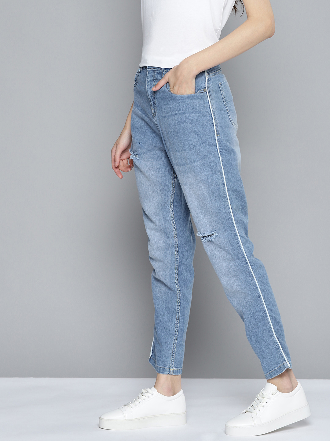 

Mast & Harbour Women Blue Boyfriend Fit Low Distress Light Fade Stretchable Jeans