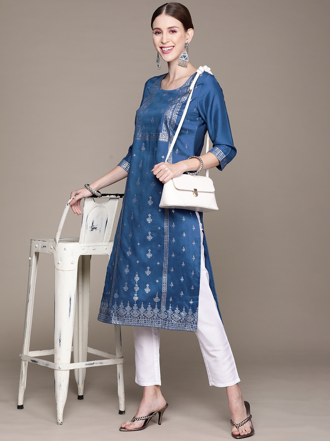 ZIYAA Women Blue & White Ethnic Motifs Printed Kurta with Trousers