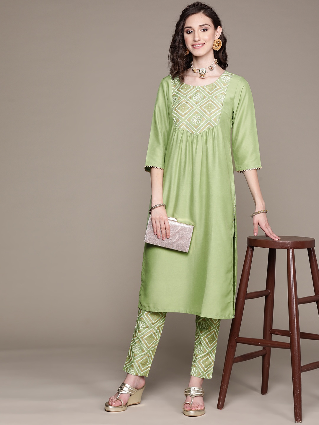

ZIYAA Women Green & Beige Bandhani Yoke Design Kurta with Trousers