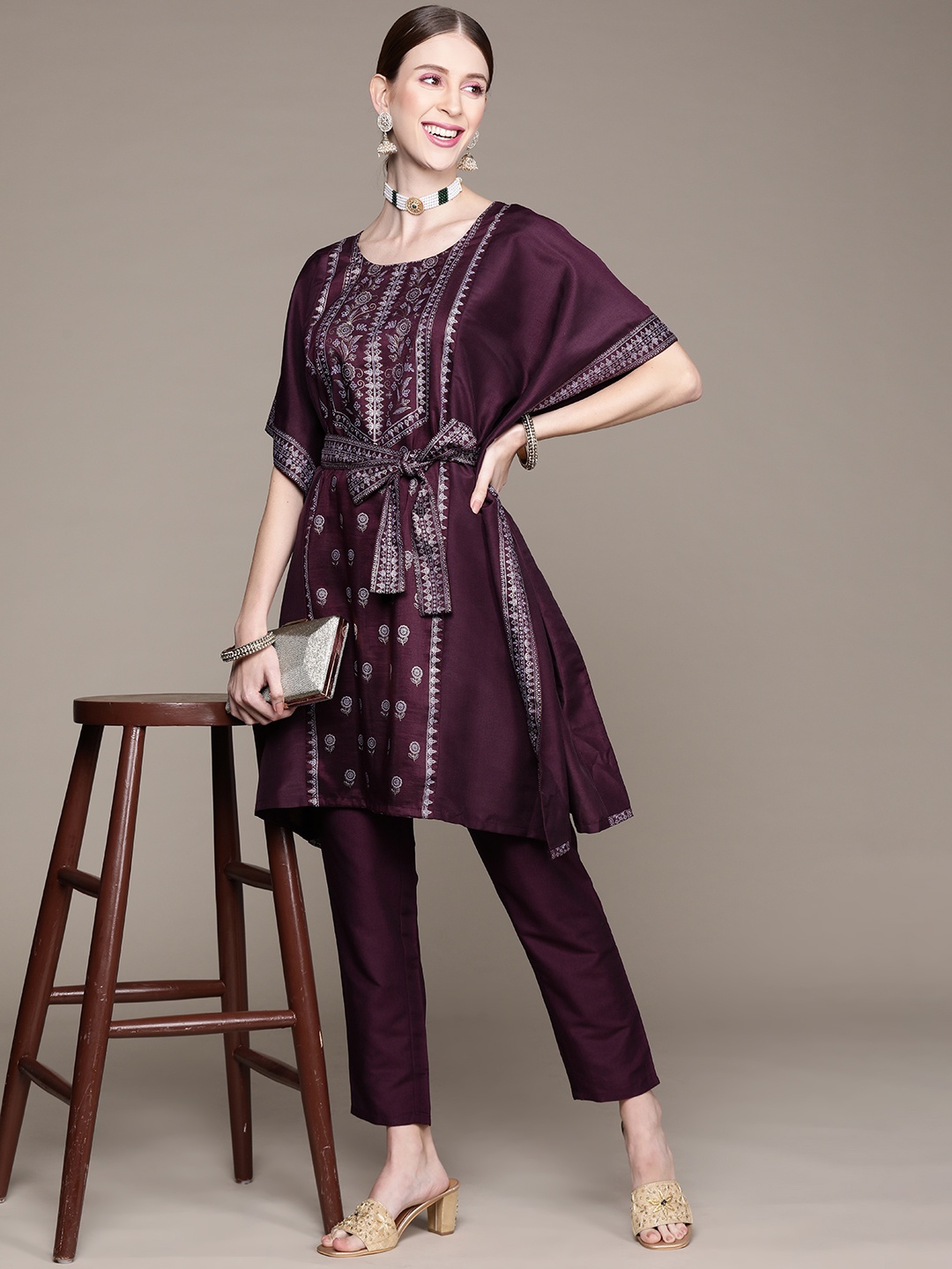 

ZIYAA Women Burgundy Ethnic Motifs Printed Kurta with Trousers