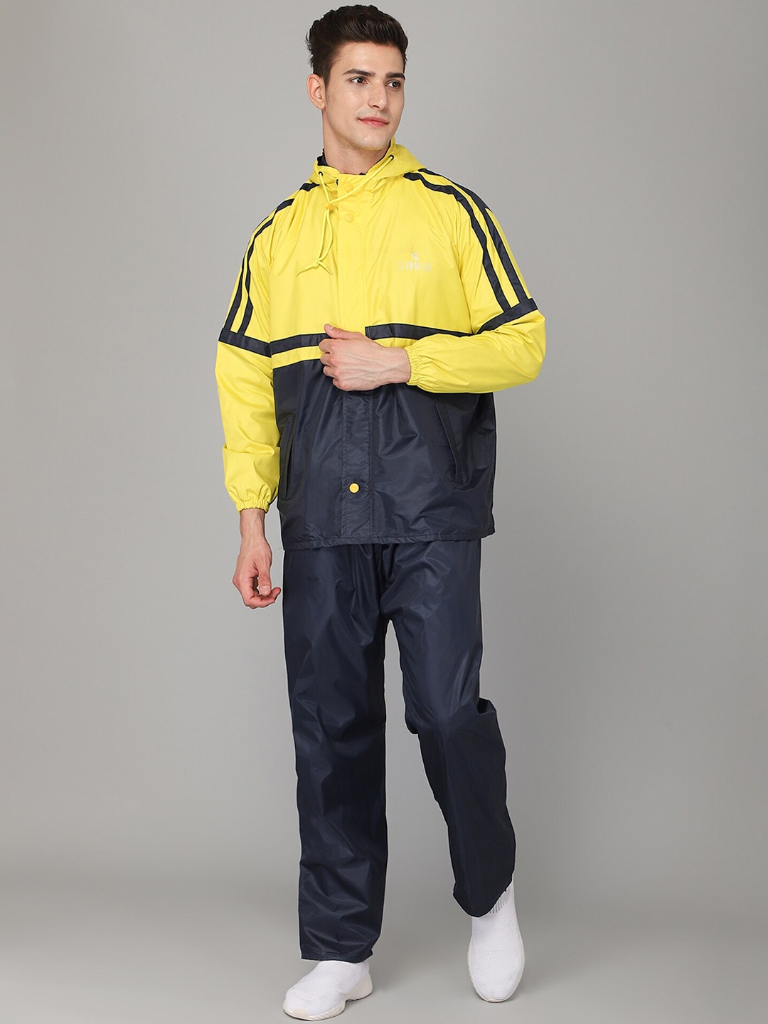 

THE CLOWNFISH Leo Men Blue & Yellow Waterproof Double Layer Raincoat