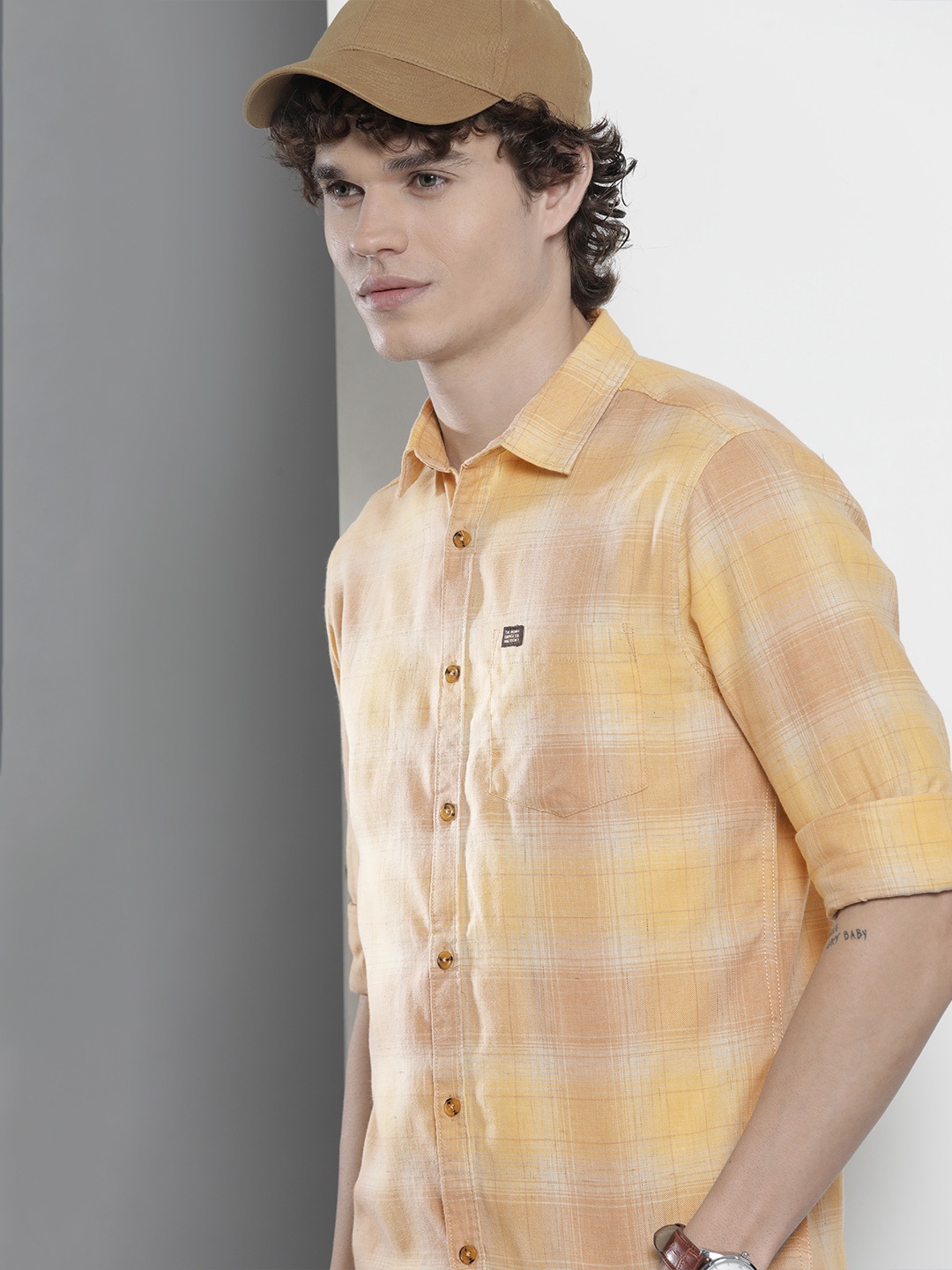 

The Indian Garage Co Men Beige & Yellow Cotton Smart Fit Checked Casual Shirt