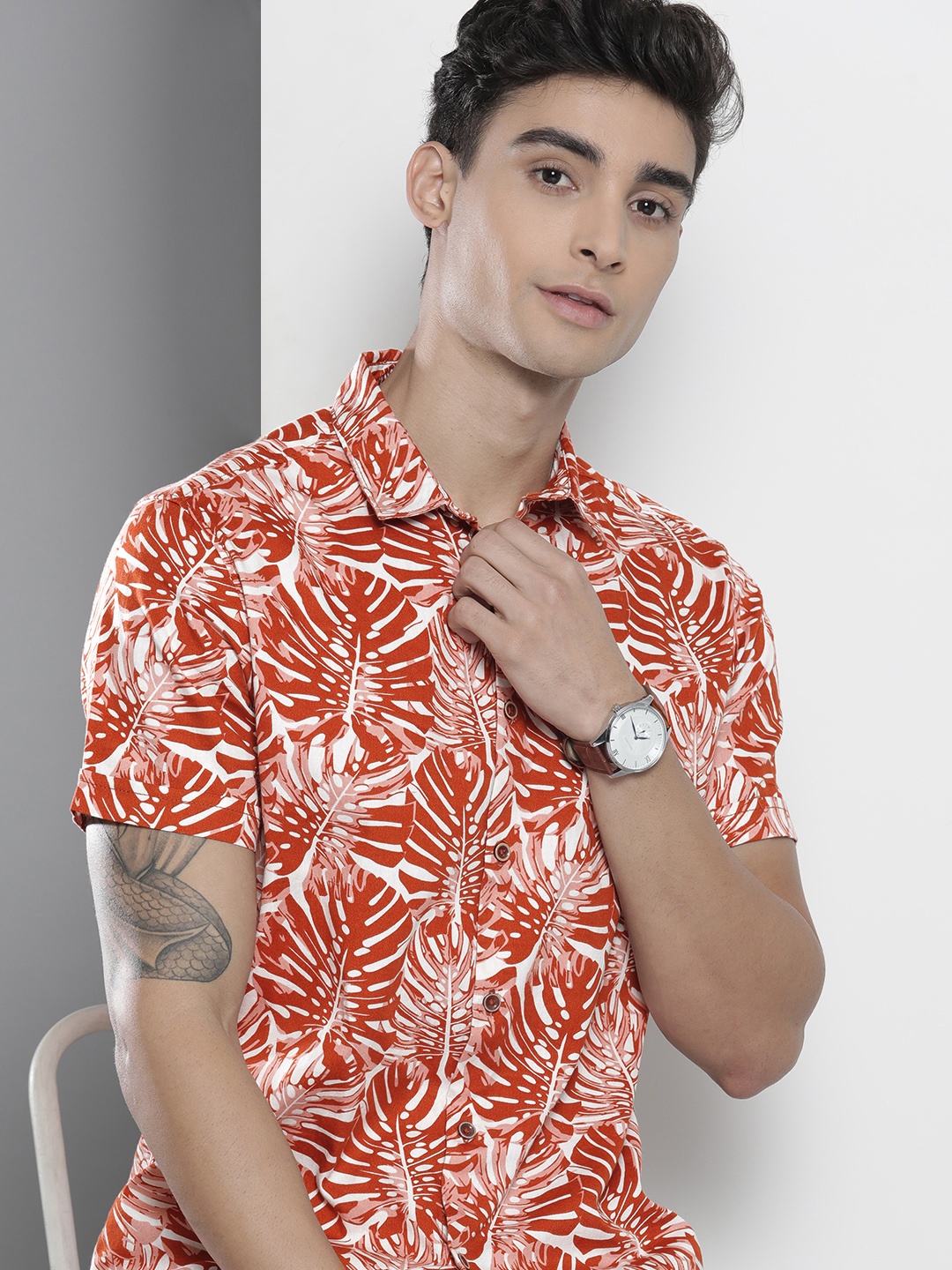 

The Indian Garage Co Men Rust Red & White Tropical Pure Cotton Casual Shirt