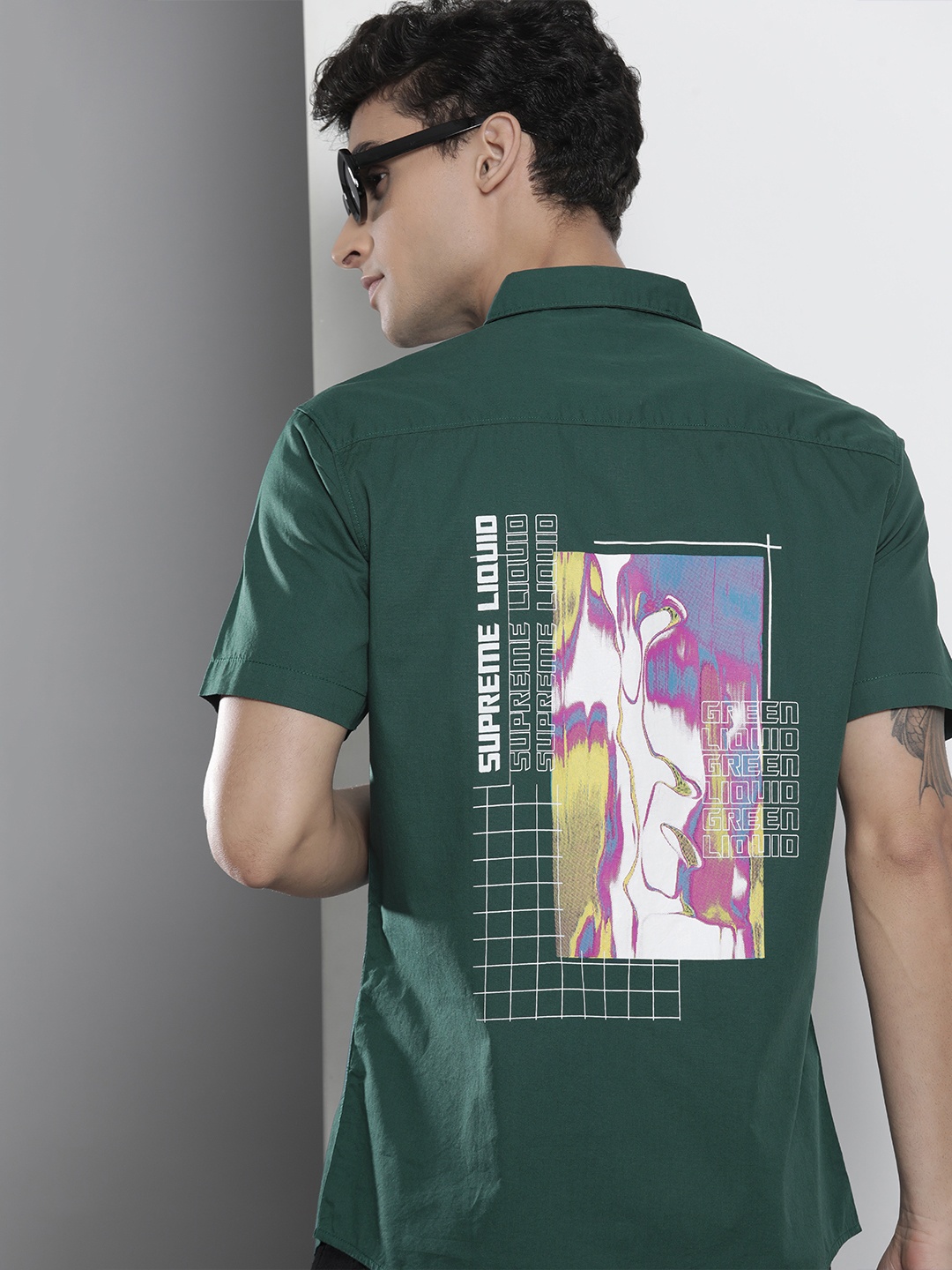 

The Indian Garage Co Men Green Cotton Smart Fit Back Printed Casual Shirt
