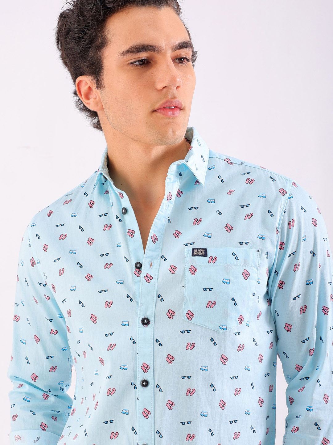 

The Indian Garage Co Men Blue Cotton Smart Fit Printed Casual Shirt