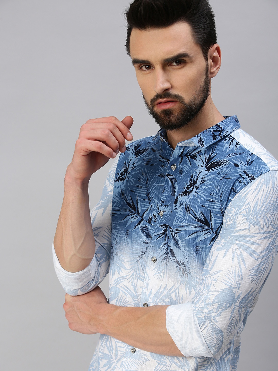 

SHOWOFF Men Blue & White Comfort Slim Fit Floral Printed Cotton Casual Shirt