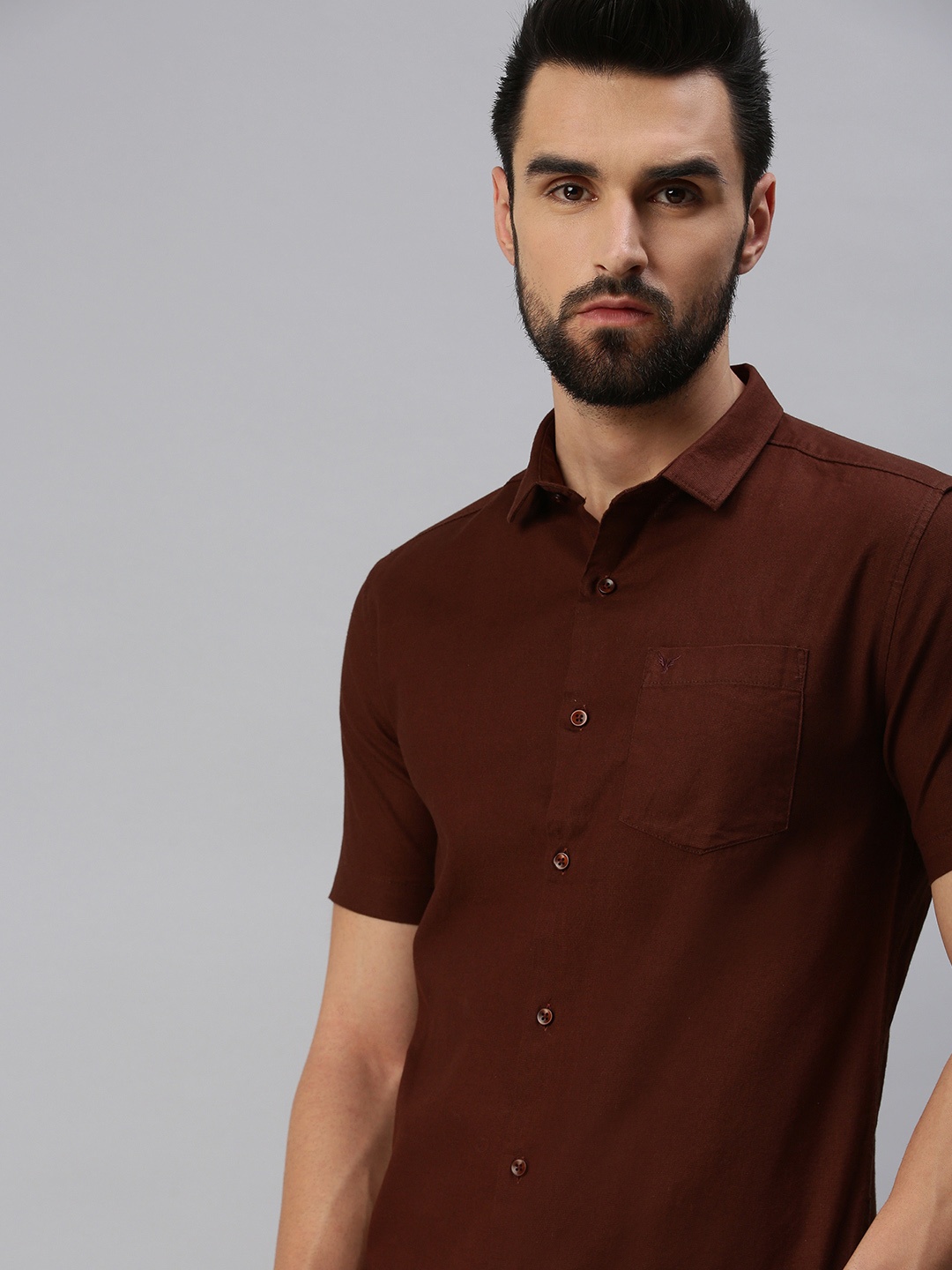 

SHOWOFF Men Brown Comfort Slim Fit Casual Shirt