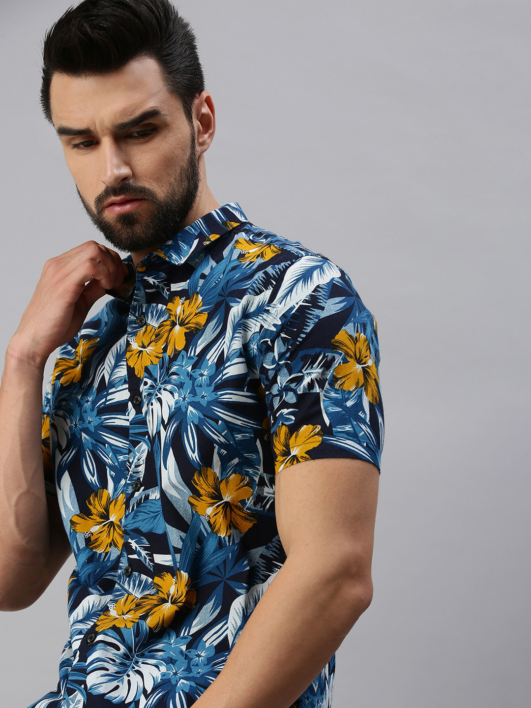 

SHOWOFF Men Blue Premium Slim Fit Floral Printed Casual Shirt
