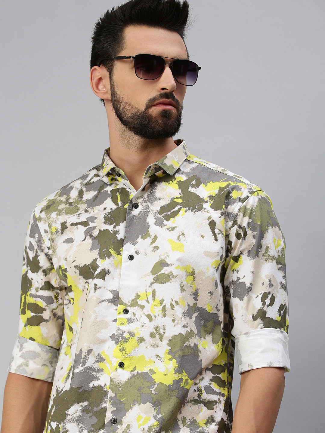 

SHOWOFF Men White Comfort Slim Fit Printed Casual Shirt
