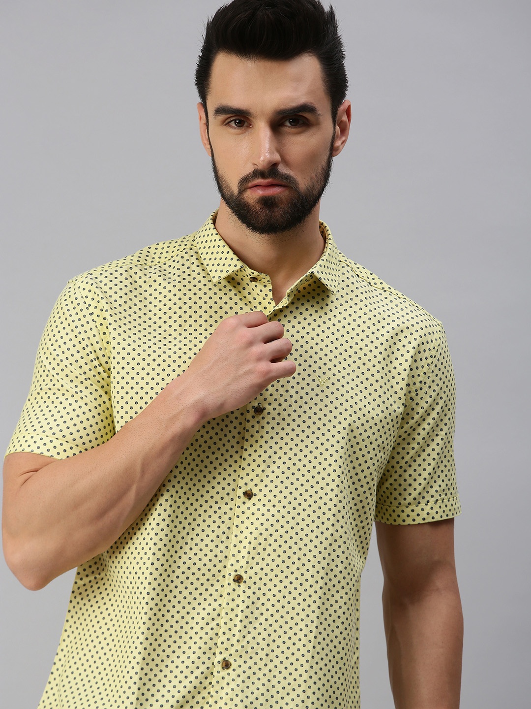 

SHOWOFF Men Yellow Premium Slim Fit Printed Casual Shirt