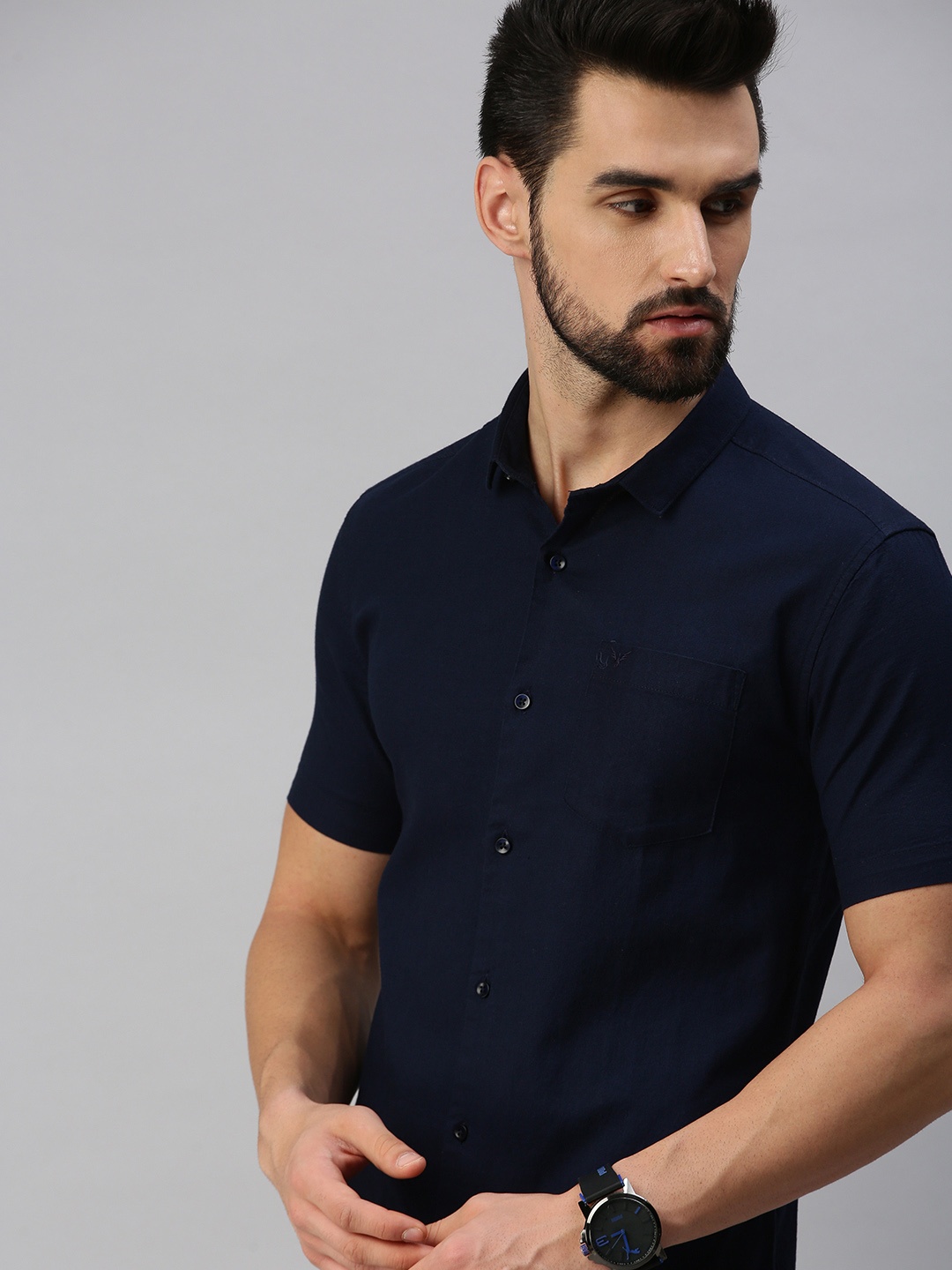 

SHOWOFF Men Navy Blue Solid Comfort Slim Fit Semiformal Shirt