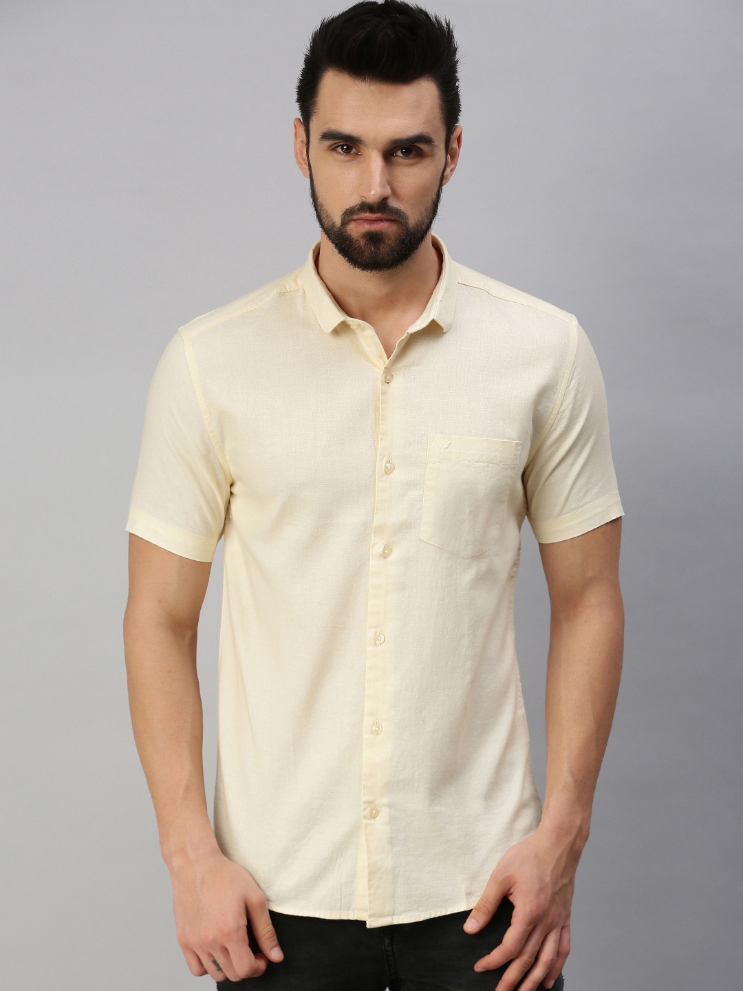 

SHOWOFF Men Cream-Coloured Solid Comfort Slim Fit Cotton Semiformal Shirt