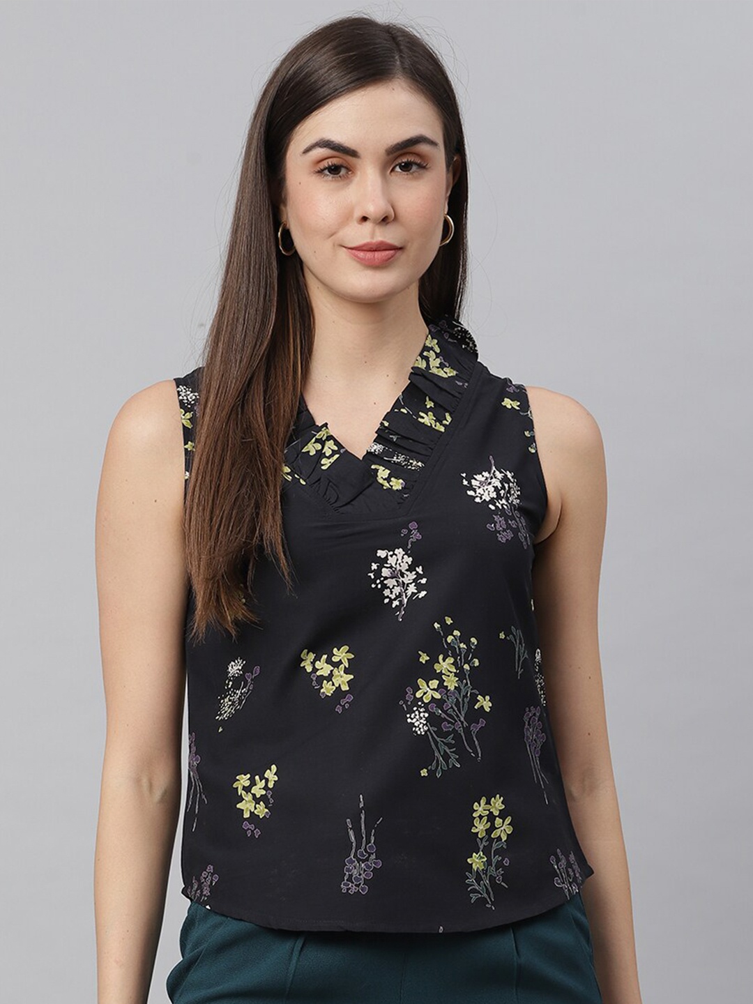 

JUNE & HARRY Black Floral Print Top