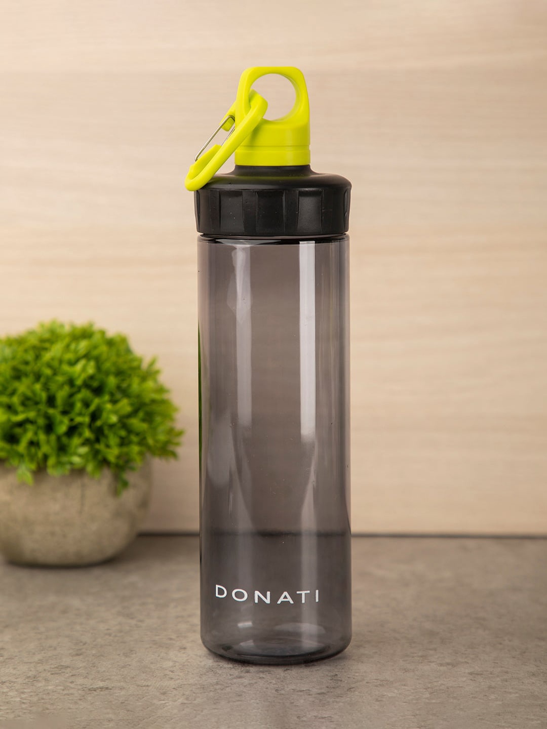 

MARKET99 Black Solid Plastic Sipper Bottle 600 ml