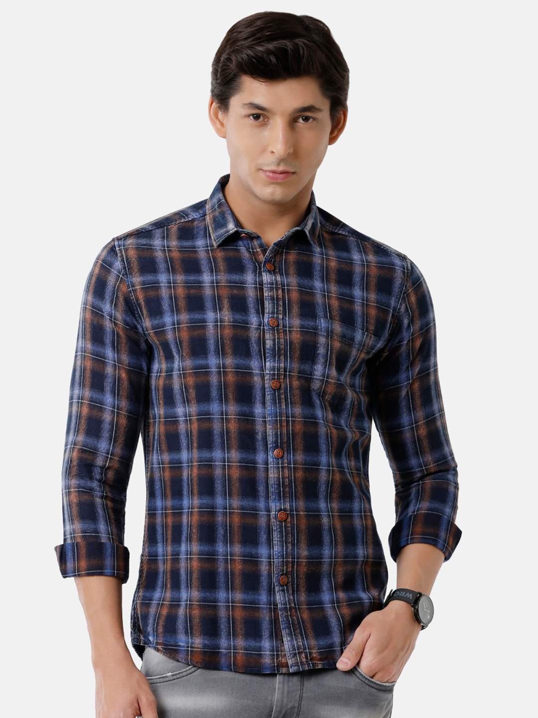 

Voi Jeans Men Blue Classic Slim Fit Checked Casual Shirt