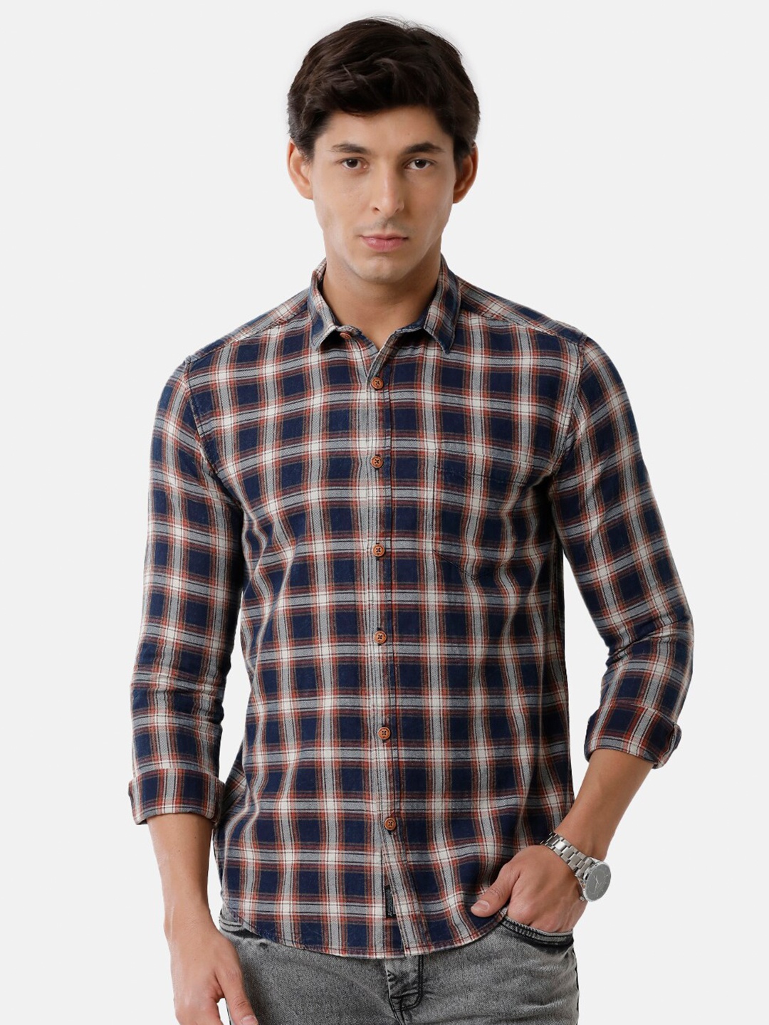 

Voi Jeans Men Blue Classic Slim Fit Checked Casual Shirt