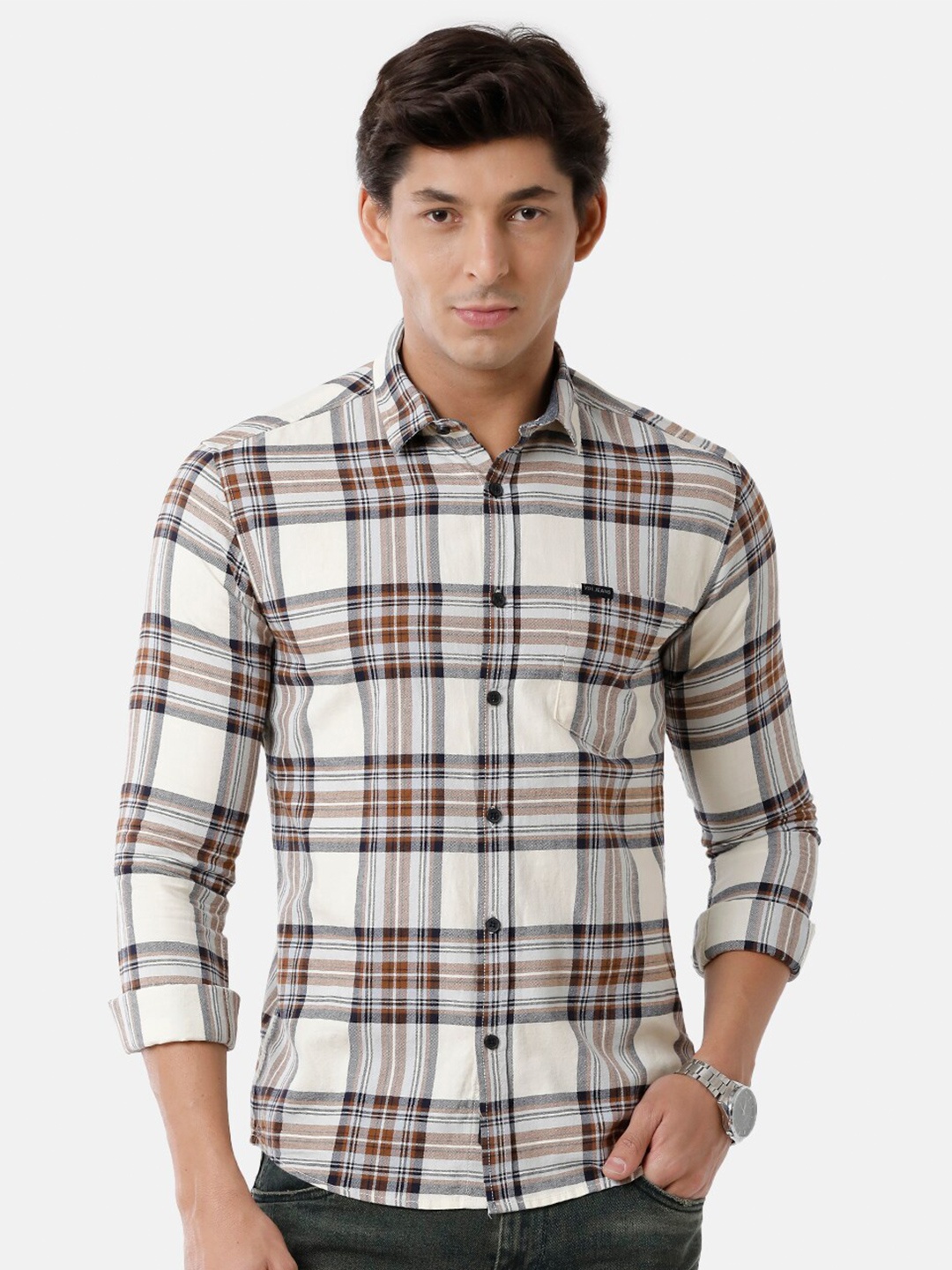 

Voi Jeans Men Off White Classic Slim Fit Tartan Checks Cotton Casual Shirt