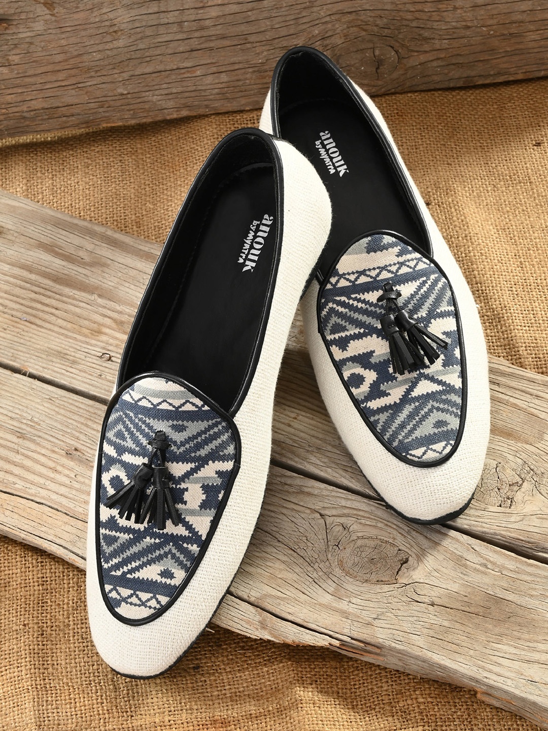 

Anouk Men White Printed Suede Loafers