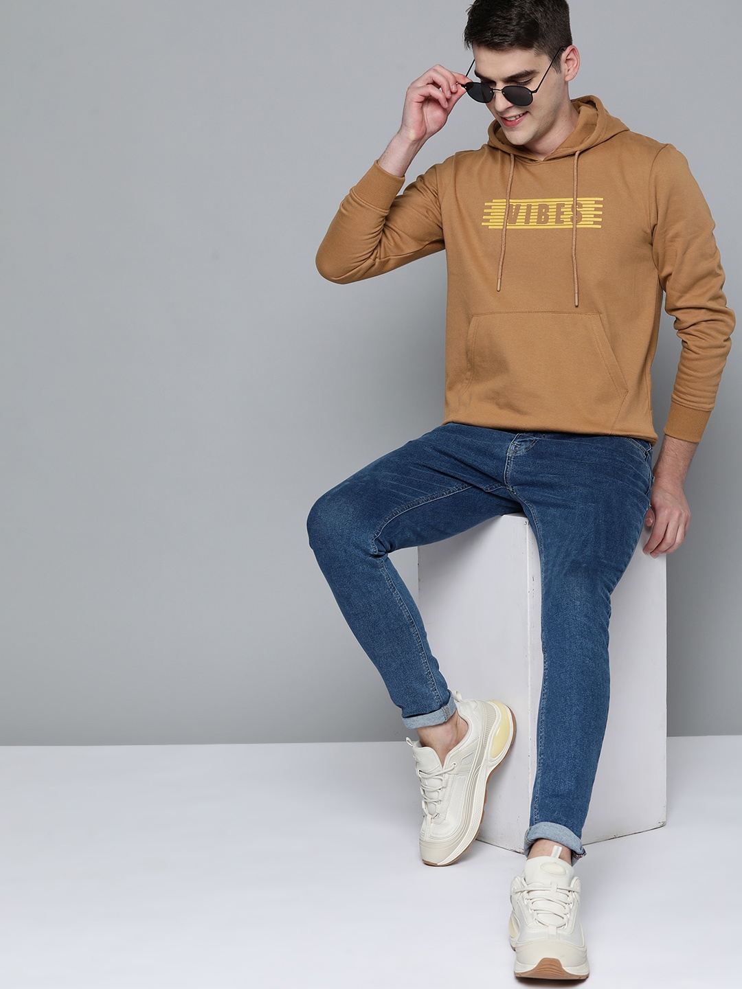 

HERE&NOW Men Brown Printed Hooded Sweatshirt