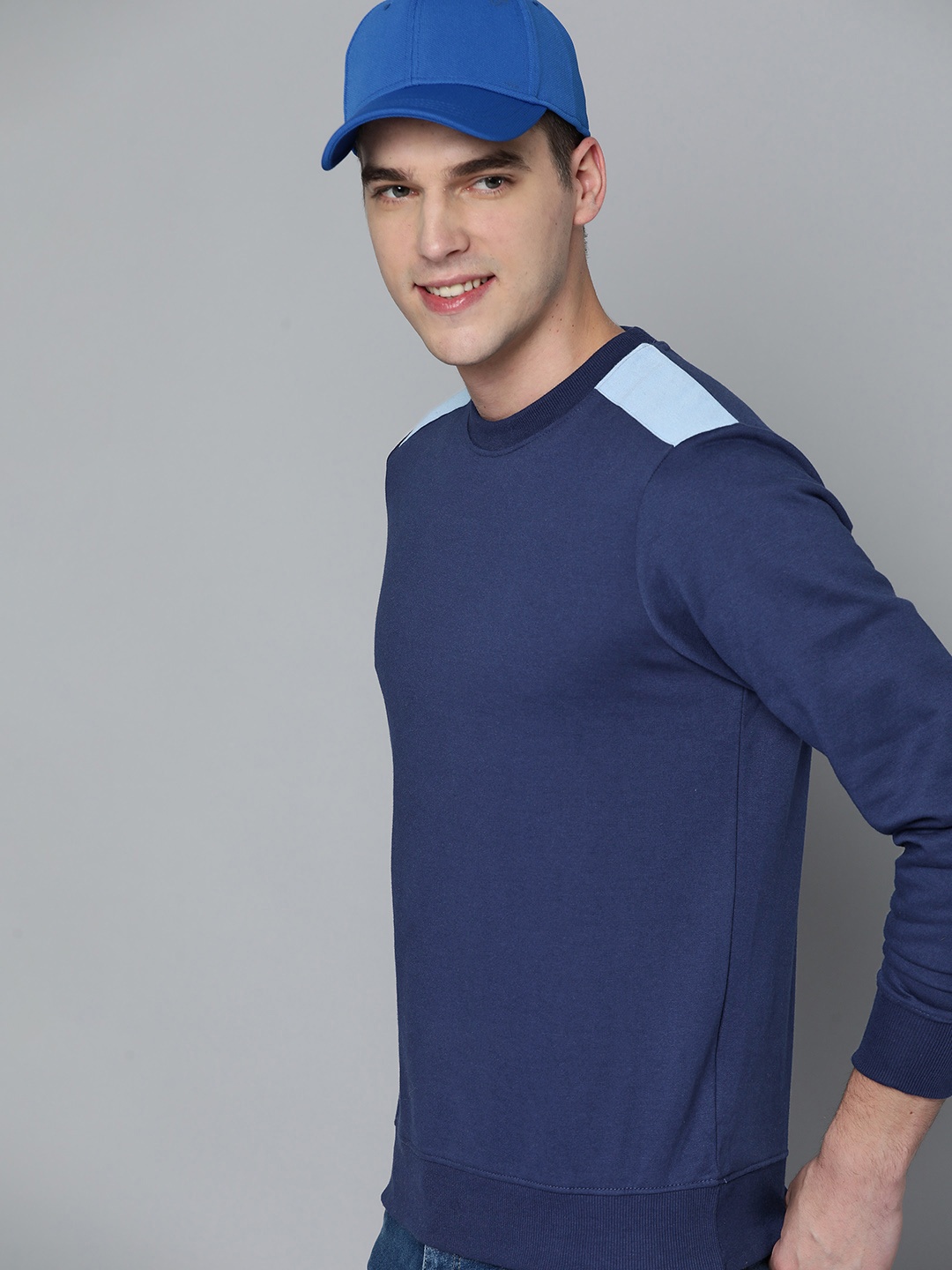 

HERE&NOW Men Blue Sweatshirt