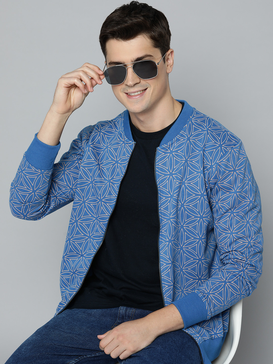 

HERE&NOW Men Blue Printed Sweatshirt