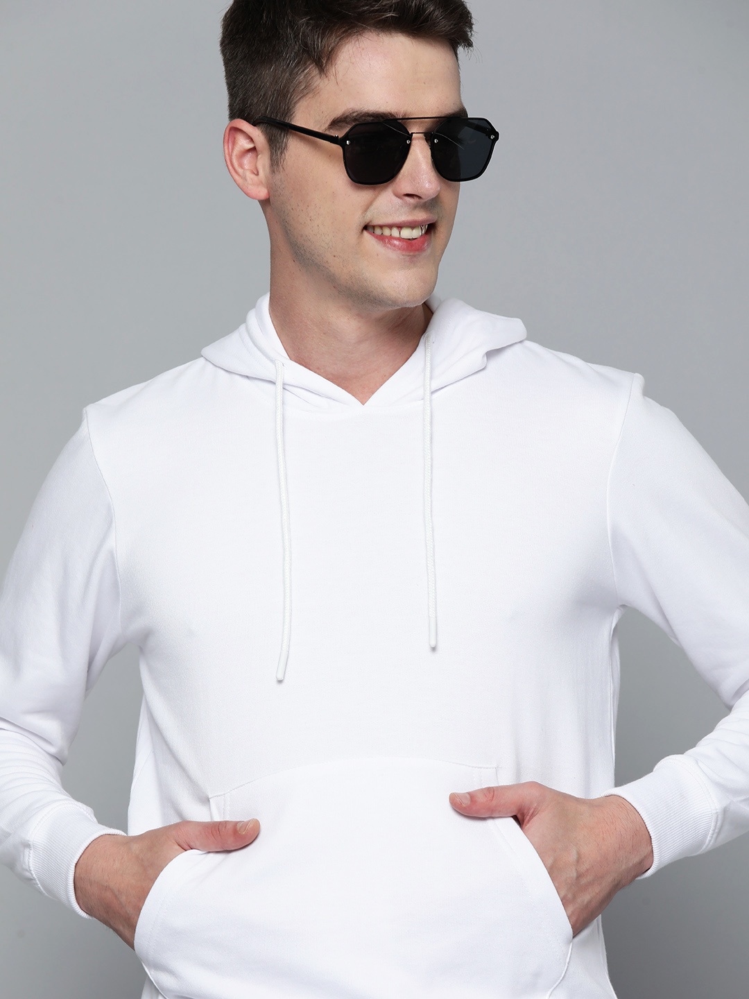 

HERE&NOW Men White Solid Hooded Sweatshirt