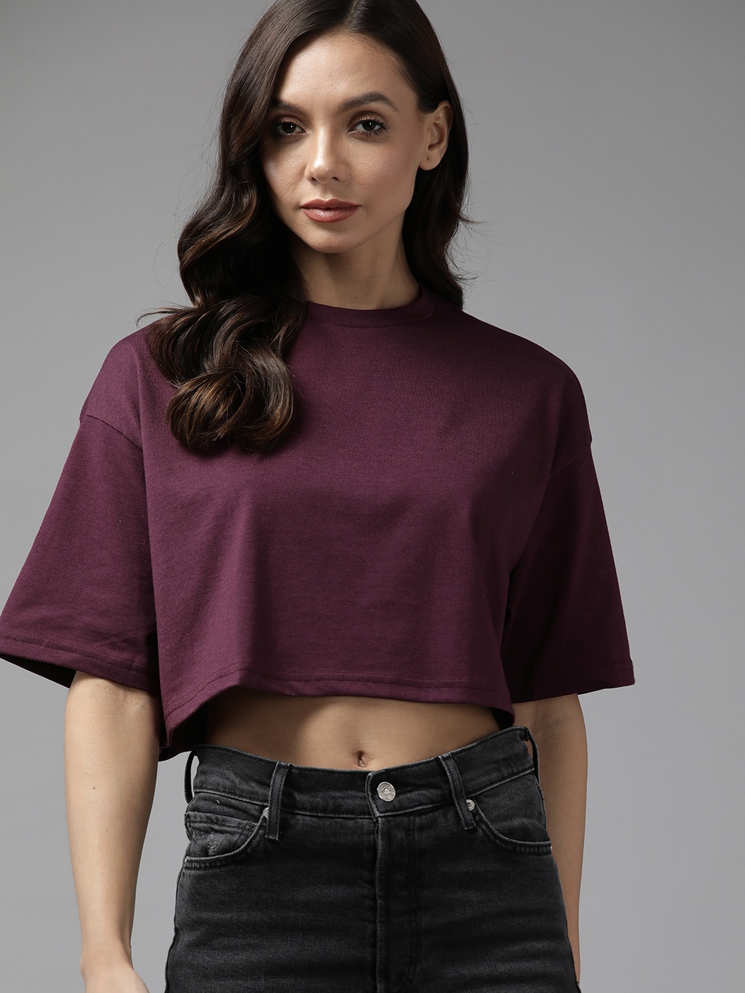 

Roadster Women Maroon Solid Drop-Shoulder Sleeves Oversized Crop T-shirt