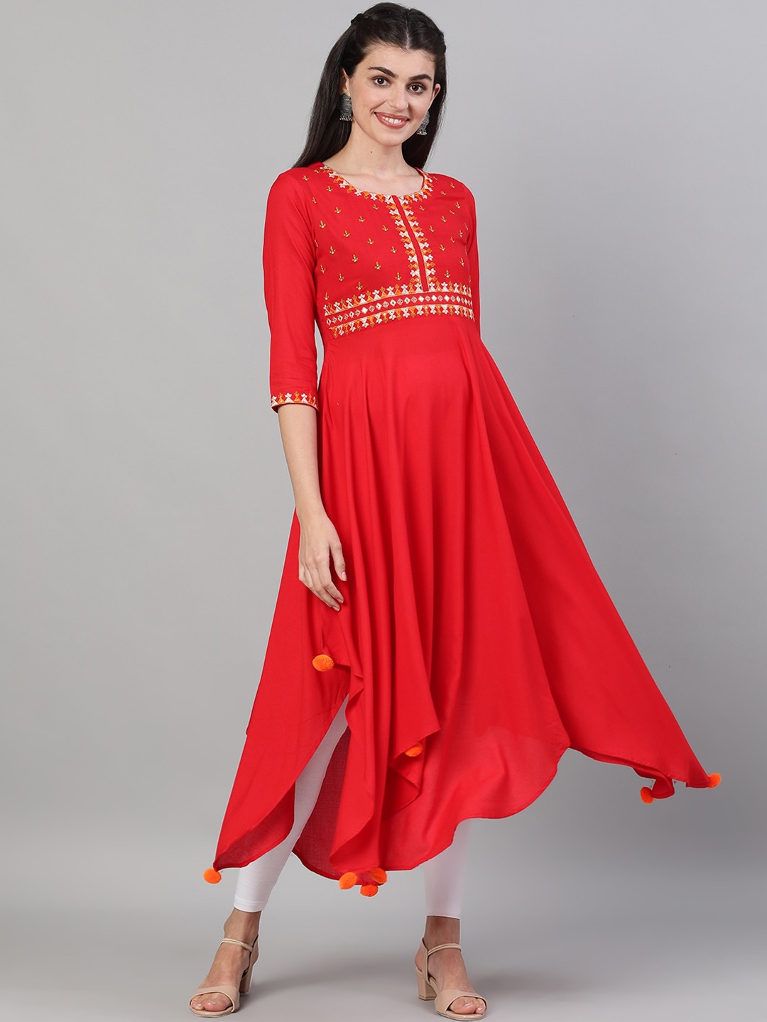 

GULMOHAR JAIPUR Women Red Geometric Yoke Design Keyhole Neck Thread Work Asymmetric Anarkali Kurta