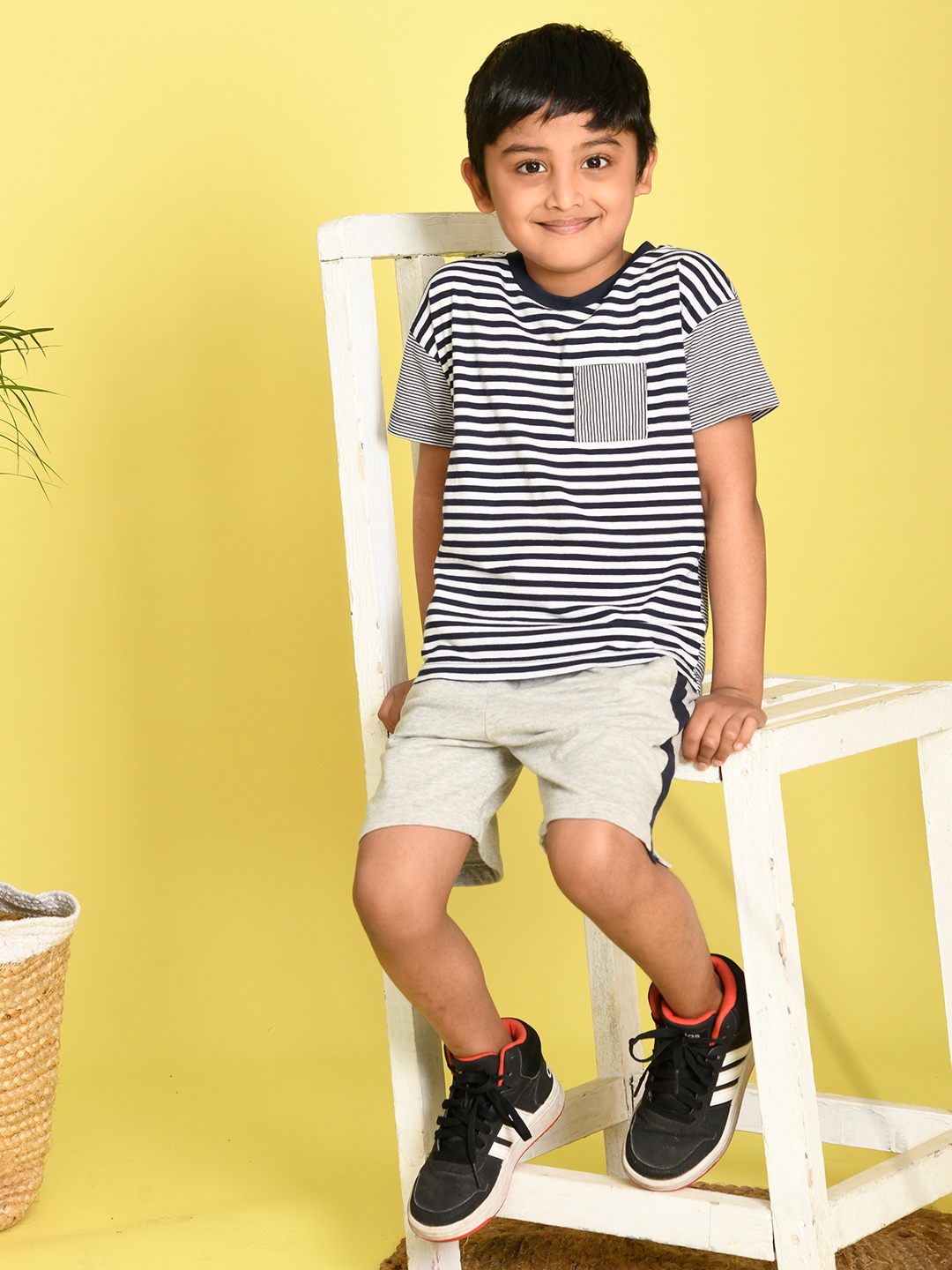 

Beebay Boys Navy Blue Striped Pure Cotton T-shirt