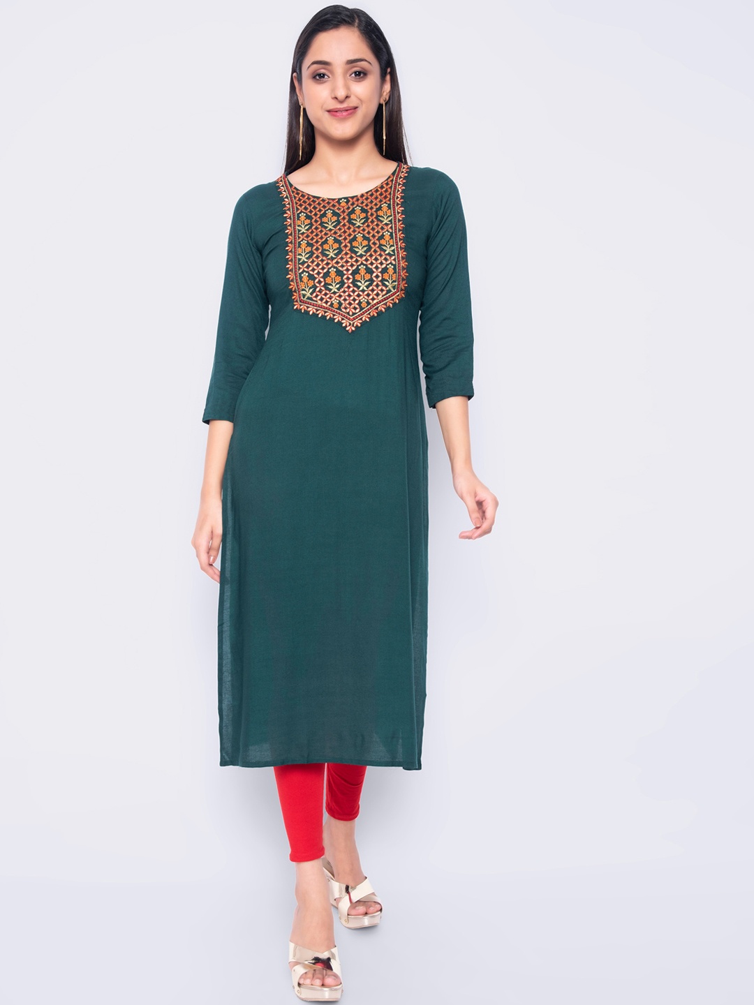 

GULMOHAR JAIPUR Women Green Yoke Design Thread Work Kurta