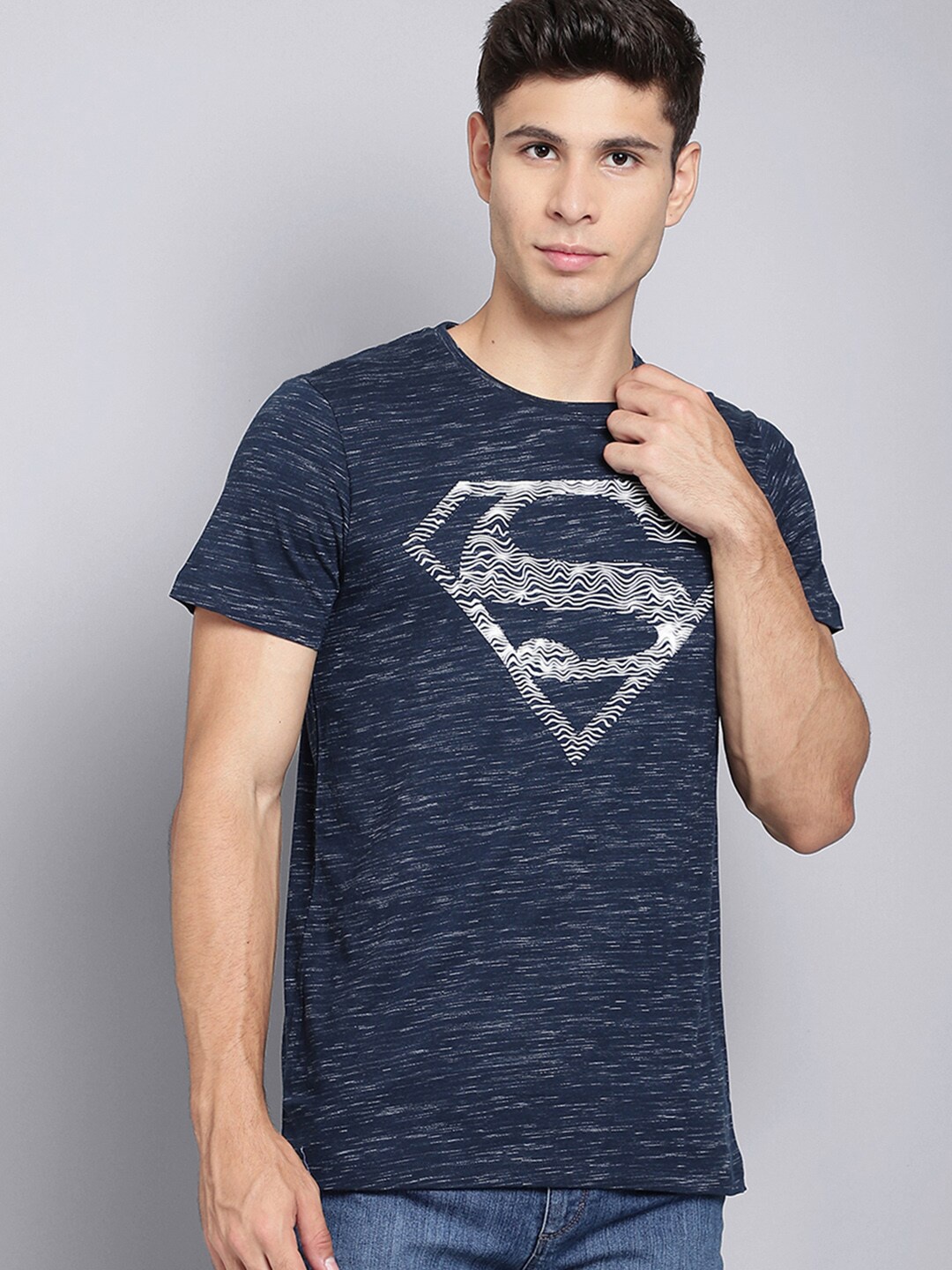 

Free Authority Men Navy Blue Superman Printed T-shirt