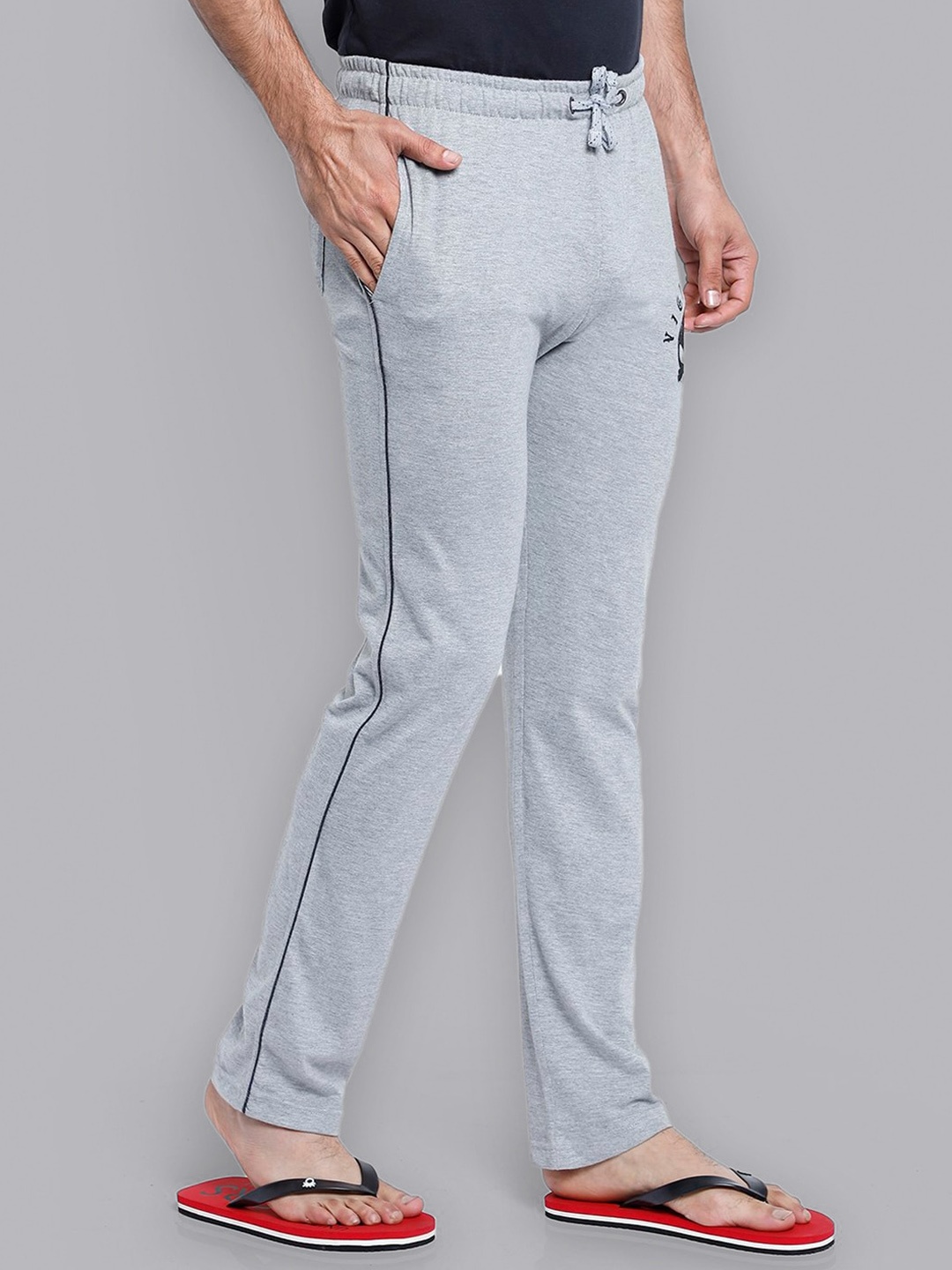 

Free Authority Men Grey Punisher Featured Lounge Pants