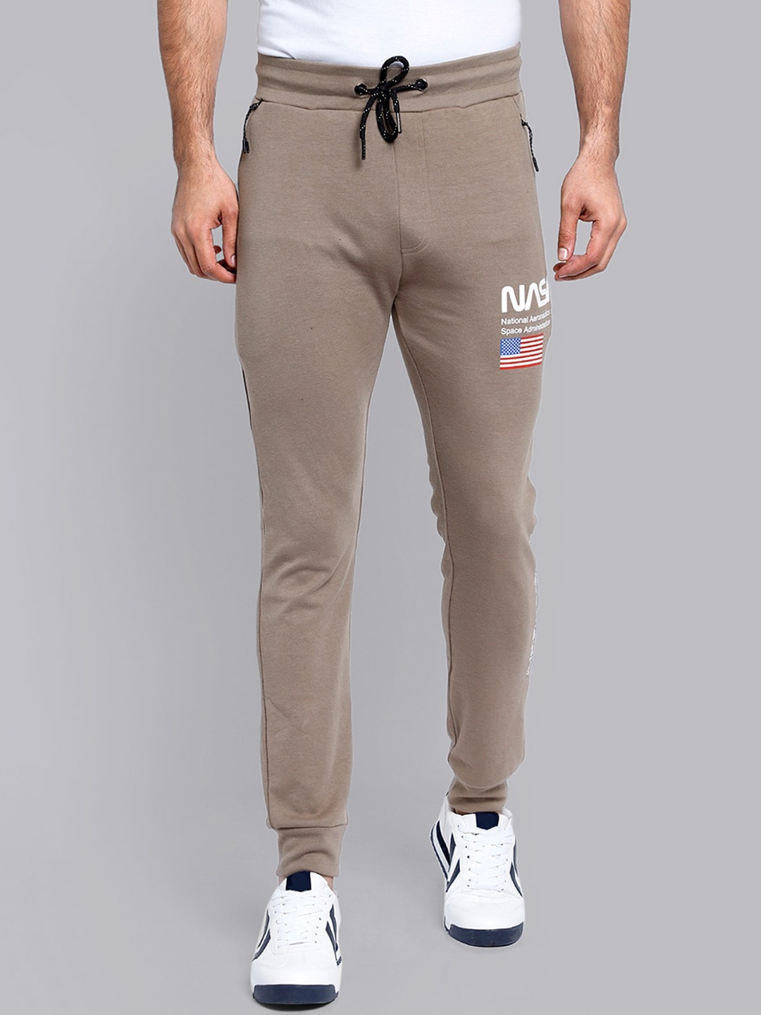 

Free Authority Men Beige Nasa Featured Beige Joggers