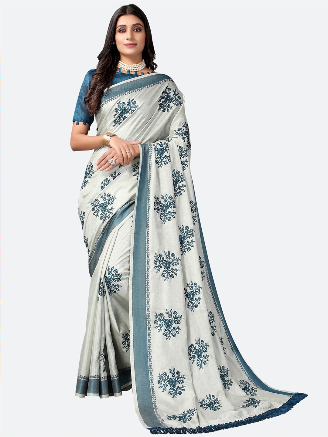 

Satrani Grey & White Floral Saree