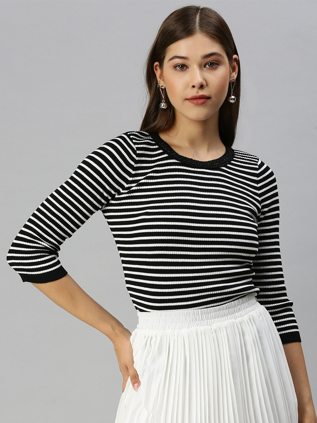 

SHOWOFF Black Striped Top