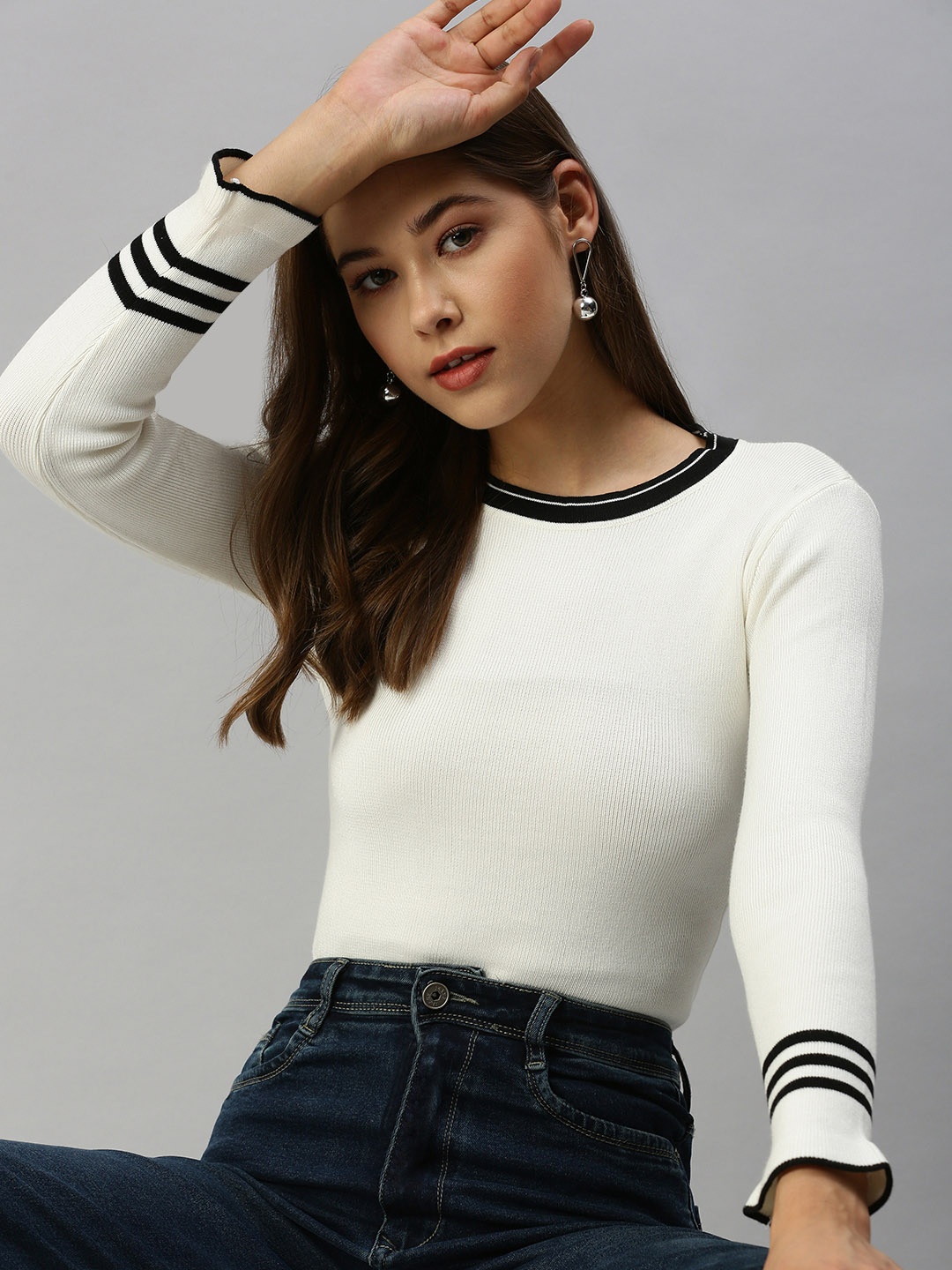 

SHOWOFF Off White & Black Fitted Top