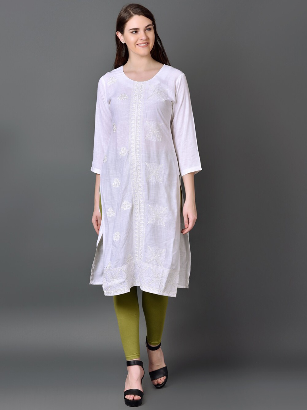 

Ziva Fashion Women White Geometric Striped Thread Work Kurta