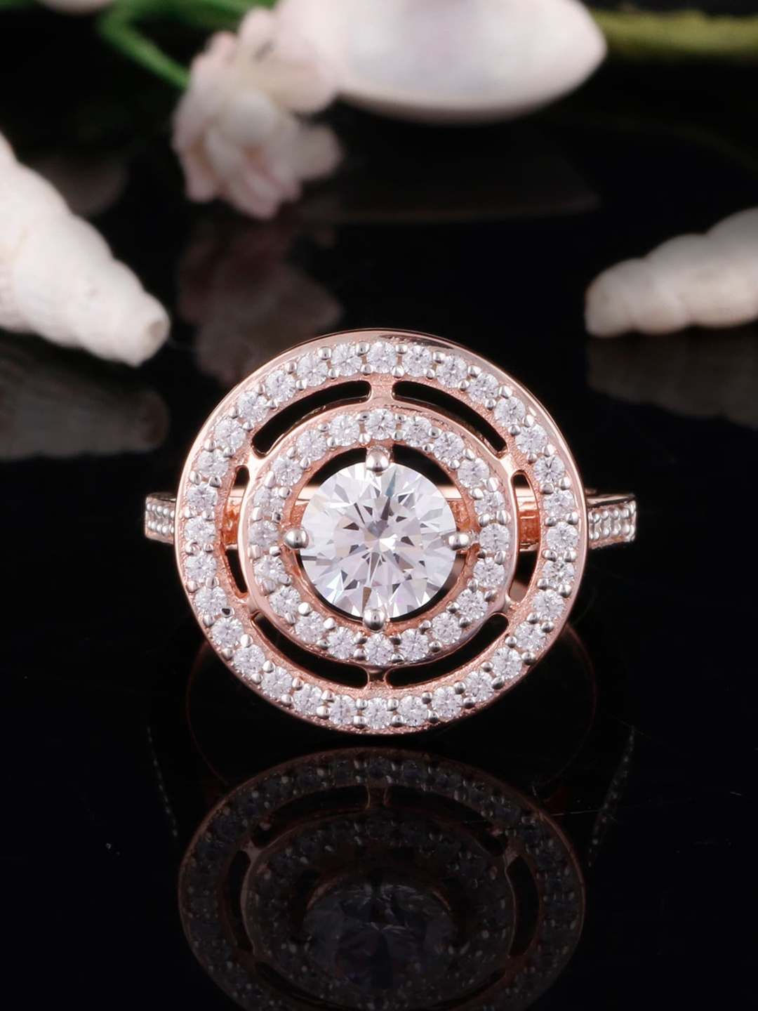

Silgo 925 Sterling Silver Rose Gold-Plated White CZ-Studded Finger Ring