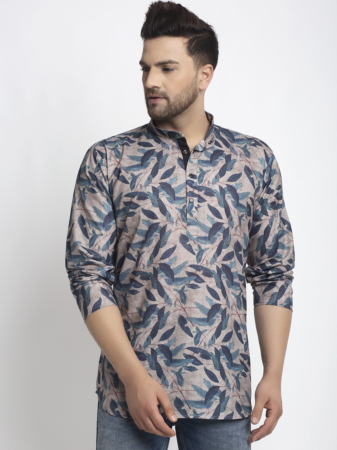 

Kaifoo Men Green Printed Flared Sleeves Thread Work Kurta