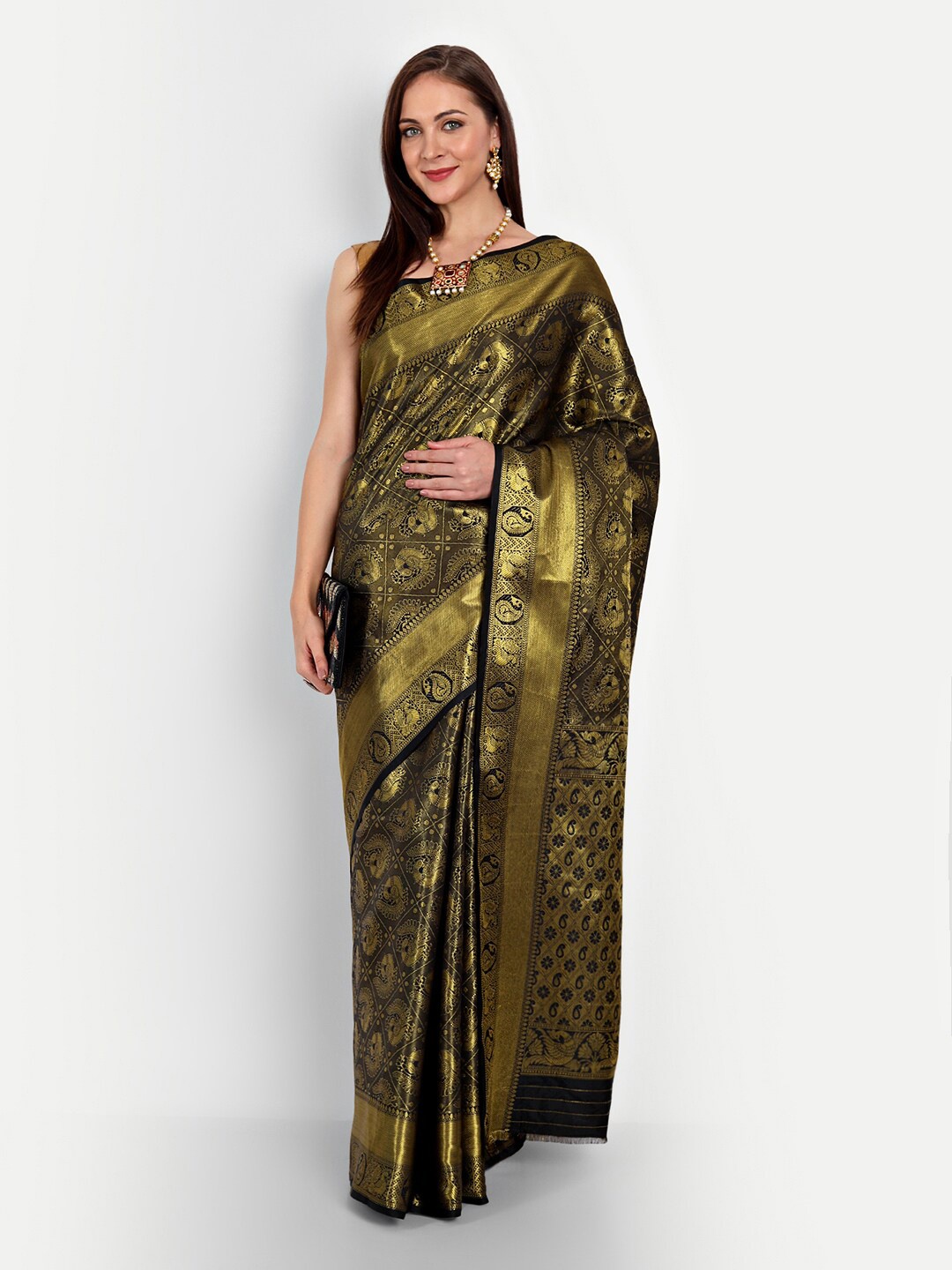

Royal Rajgharana Saree Black & Gold-Toned Woven Design Zari Silk Blend Kanjeevaram Sarees