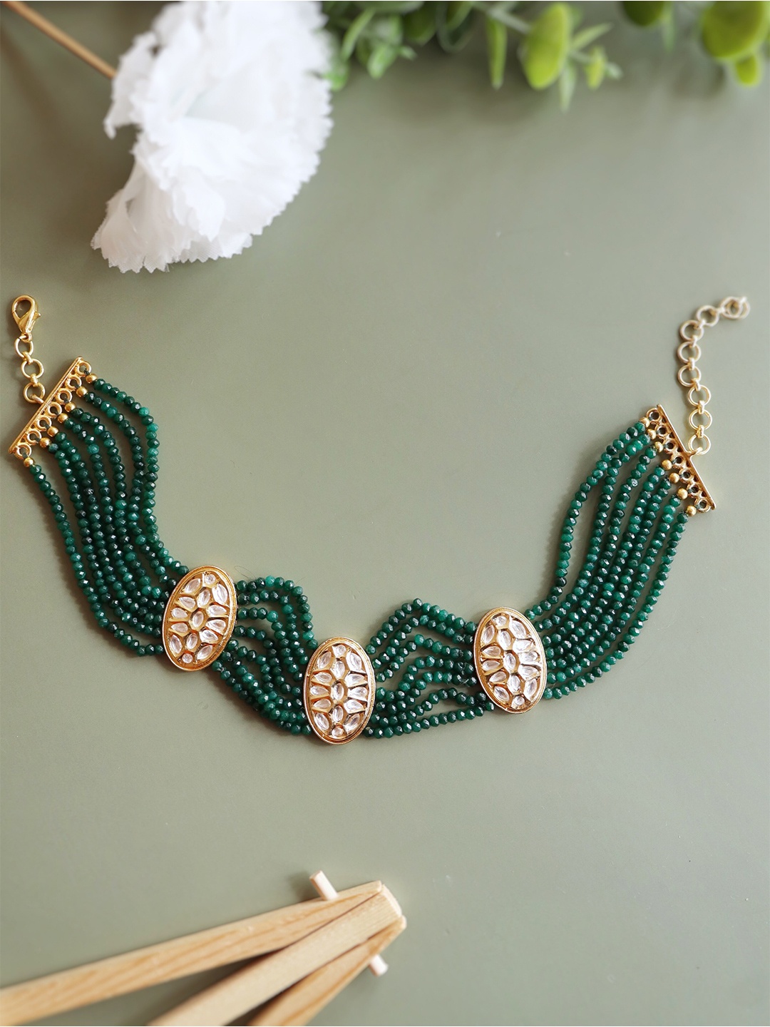 

CURIO COTTAGE Gold-Toned & Green Gold-Plated Handcrafted Necklace