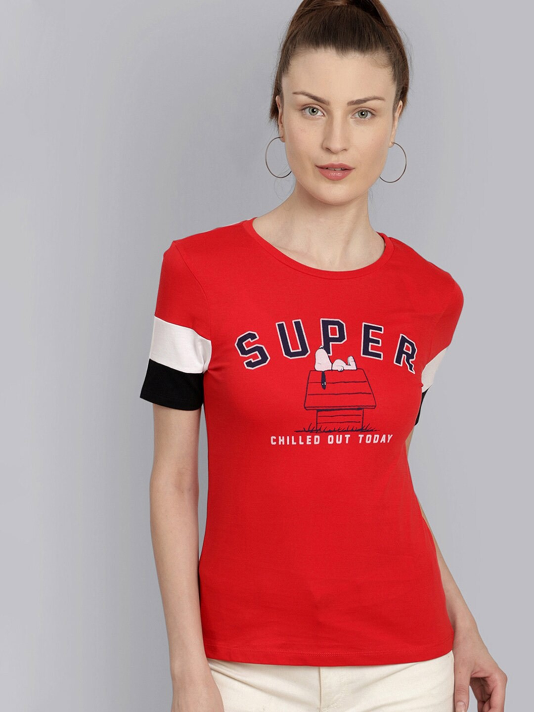 

Free Authority Women Red Peanuts Featured T-shirt
