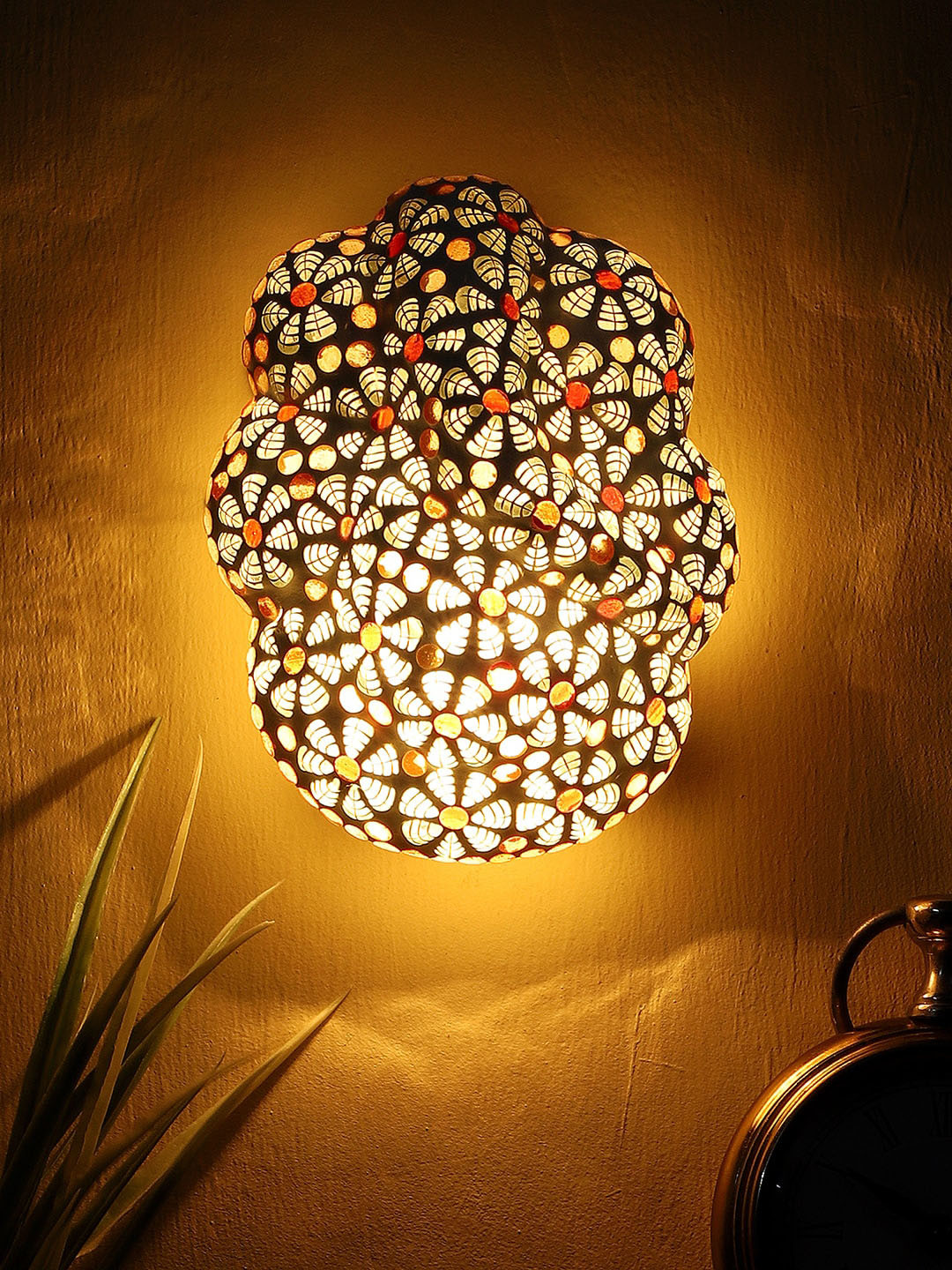 

Devansh White Mosaic Ganesha Wall Mounted Lamp