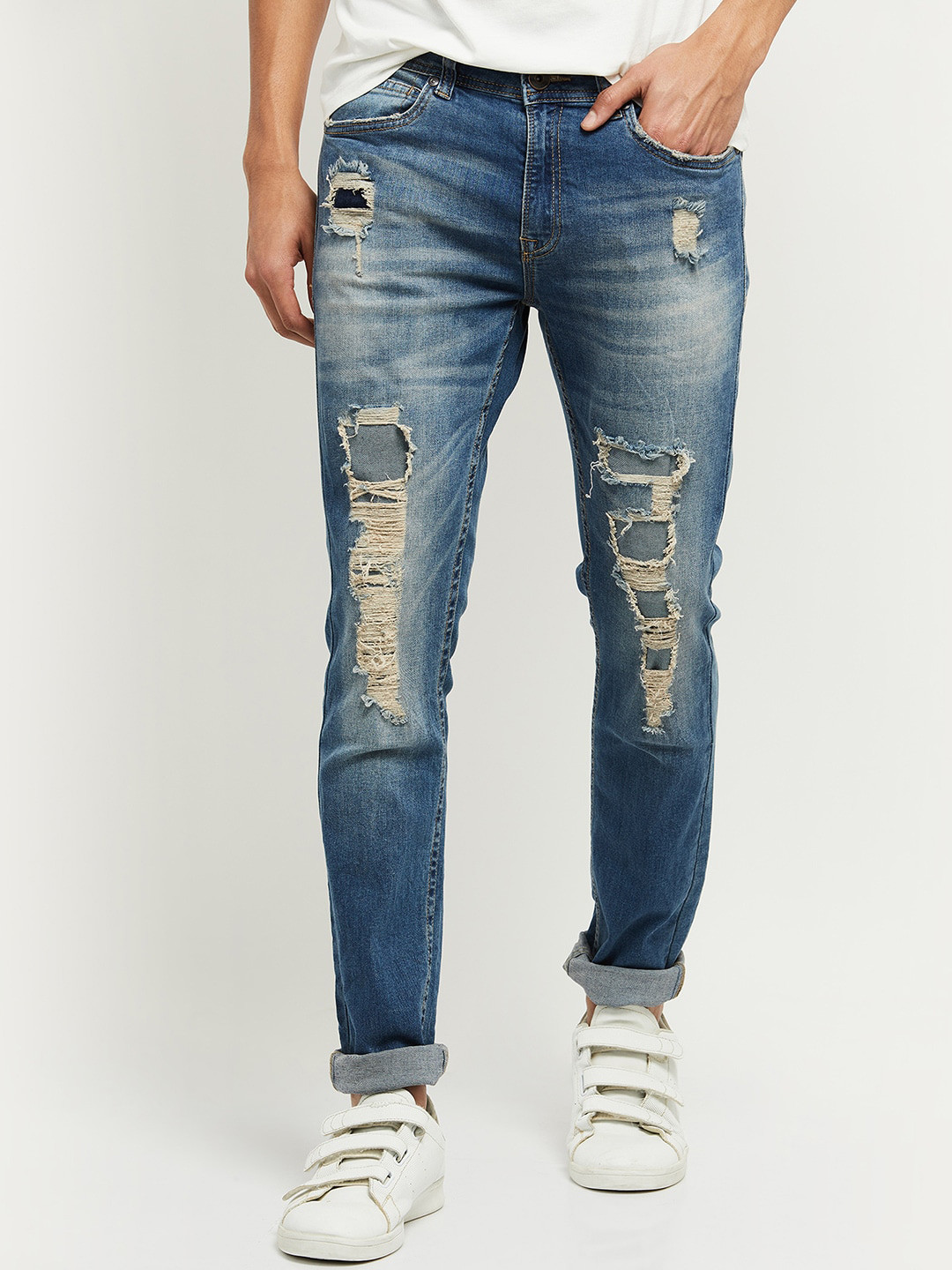 

max Men Blue Highly Distressed Heavy Fade Jeans