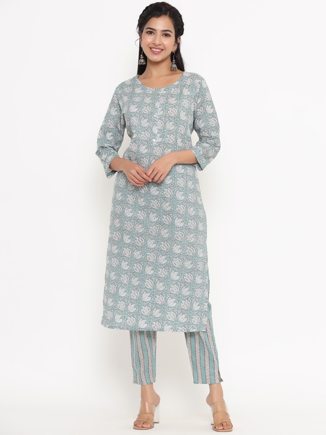 

Yufta Women Green Panelled Thread Work Pure Cotton Kurti with Trousers