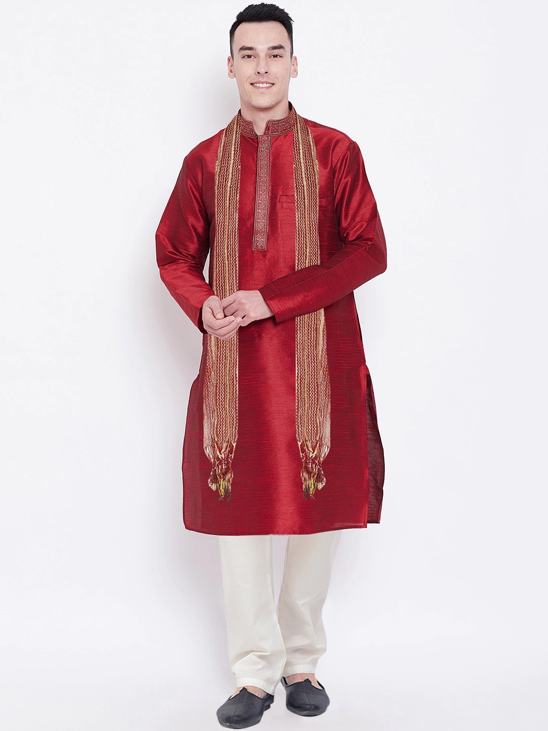 

SG LEMAN Men Maroon Ethnic Motifs Embroidered Layered Raw Silk Kurta with Pyjamas