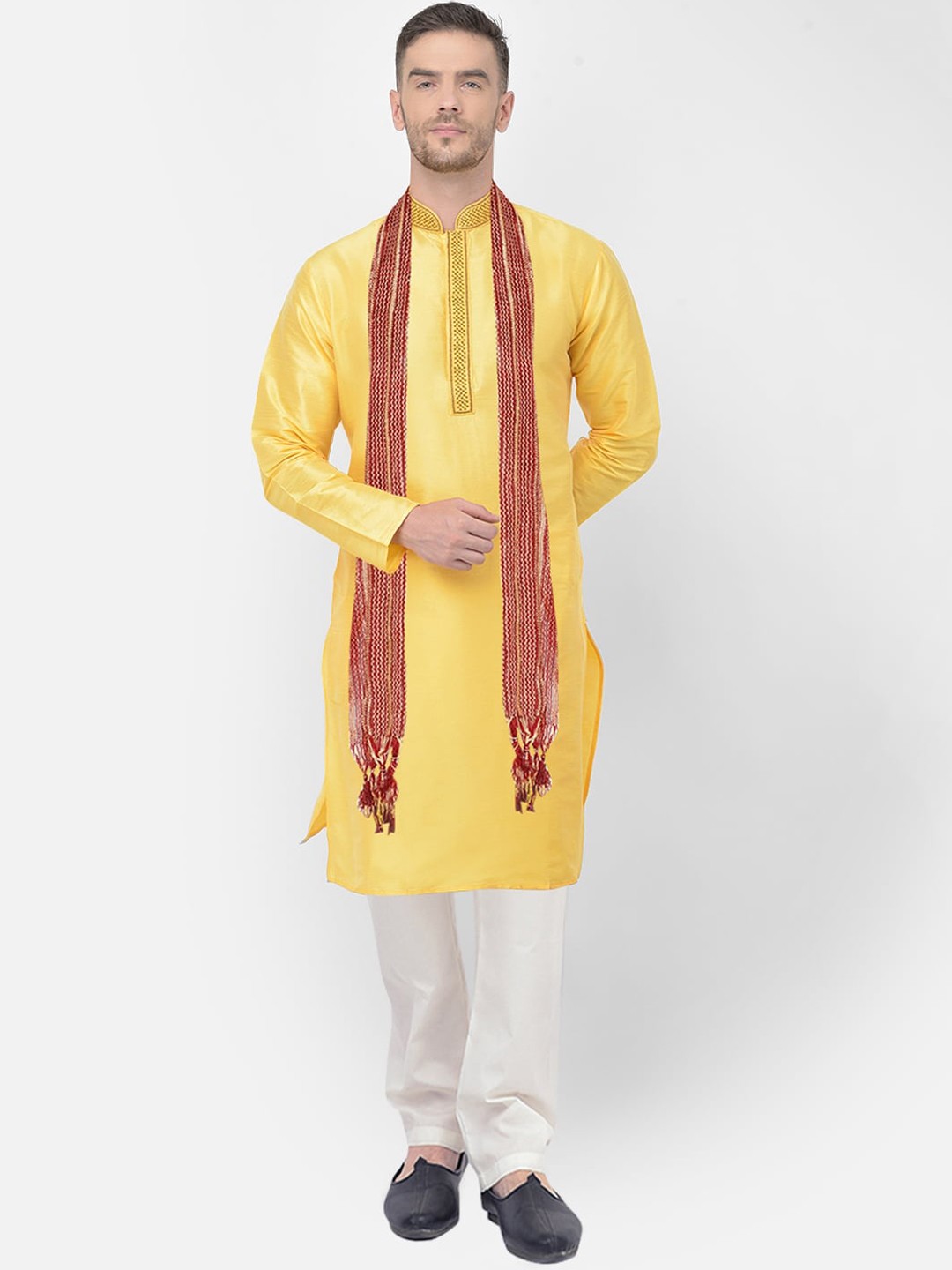 

SG LEMAN Men Yellow Raw Silk Kurta with Churidar