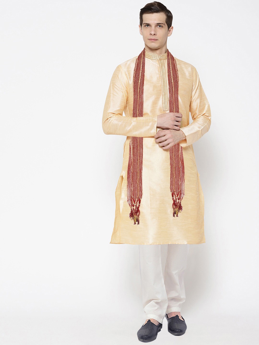 

SG LEMAN Men Beige Layered Raw Silk Kurta with Churidar & With Dupatta
